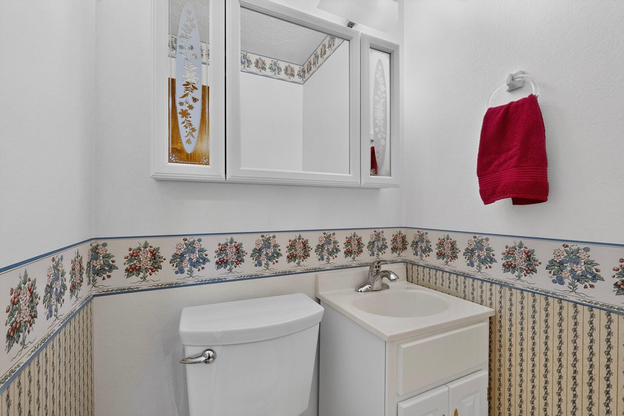 Photo 8 — 1119 Upland Drive NE