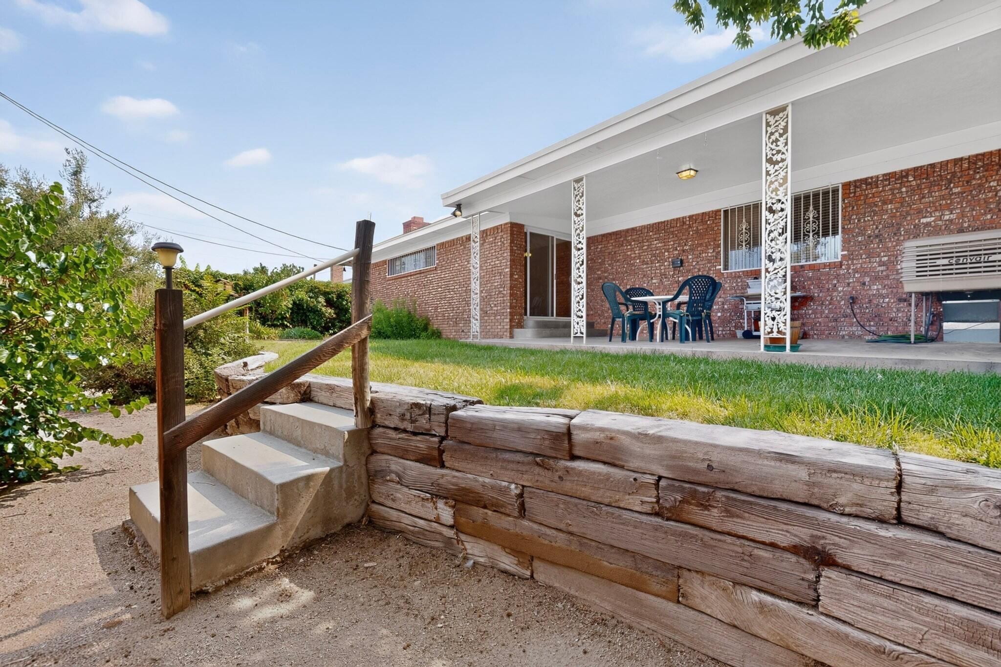 Photo 3 — 1119 Upland Drive NE