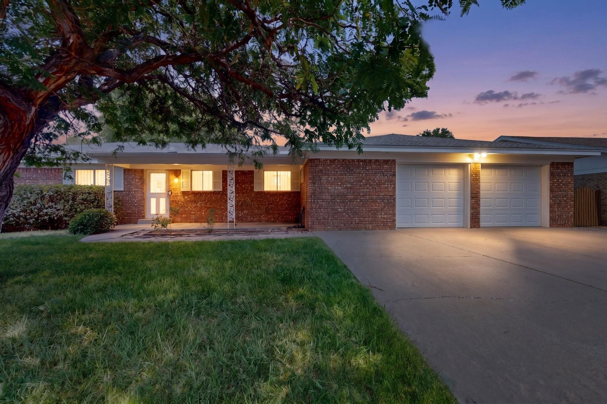 Photo 2 — 1119 Upland Drive NE