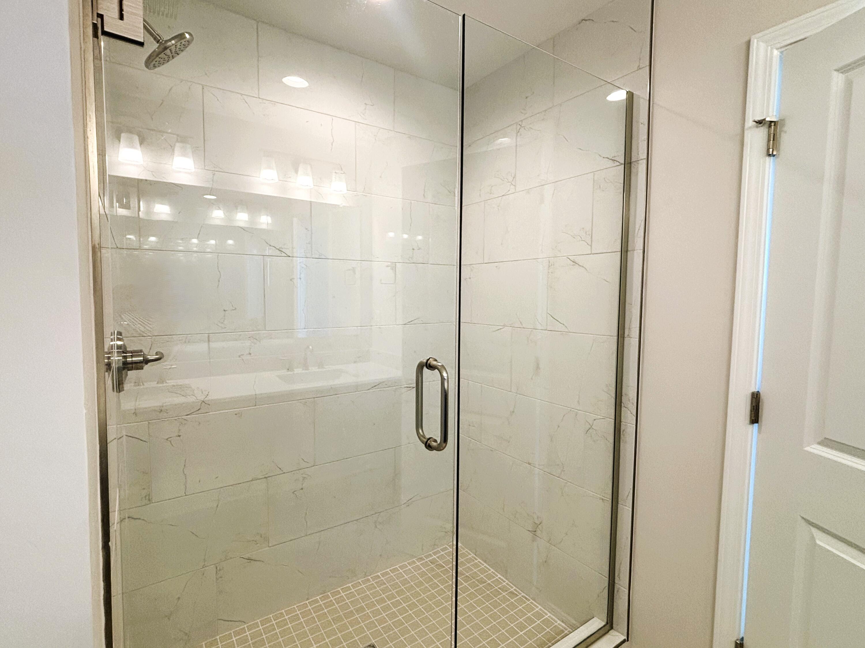 Photo 6 — 6013 Gilpin Drive SE