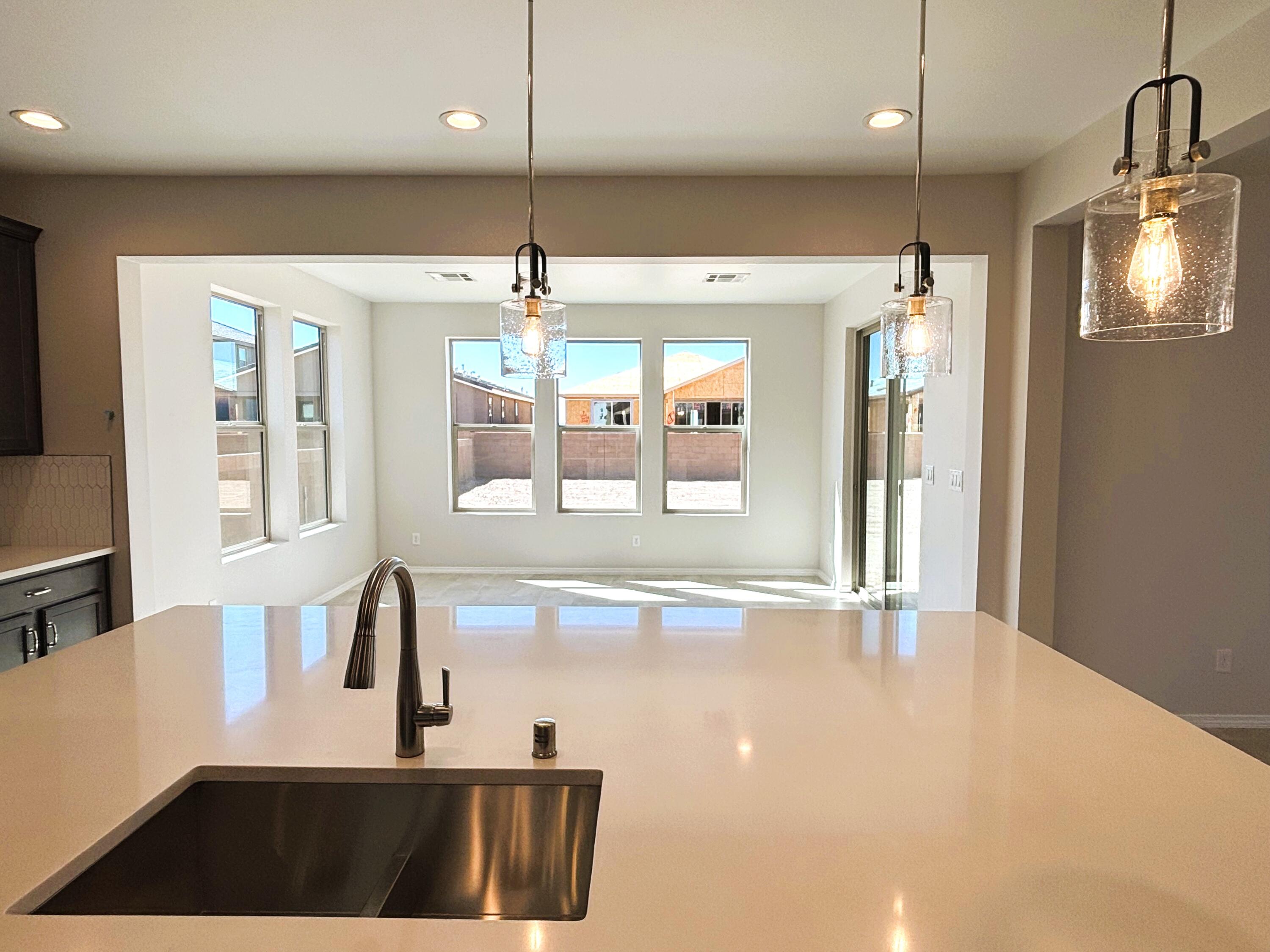 Photo 11 — 6013 Gilpin Drive SE