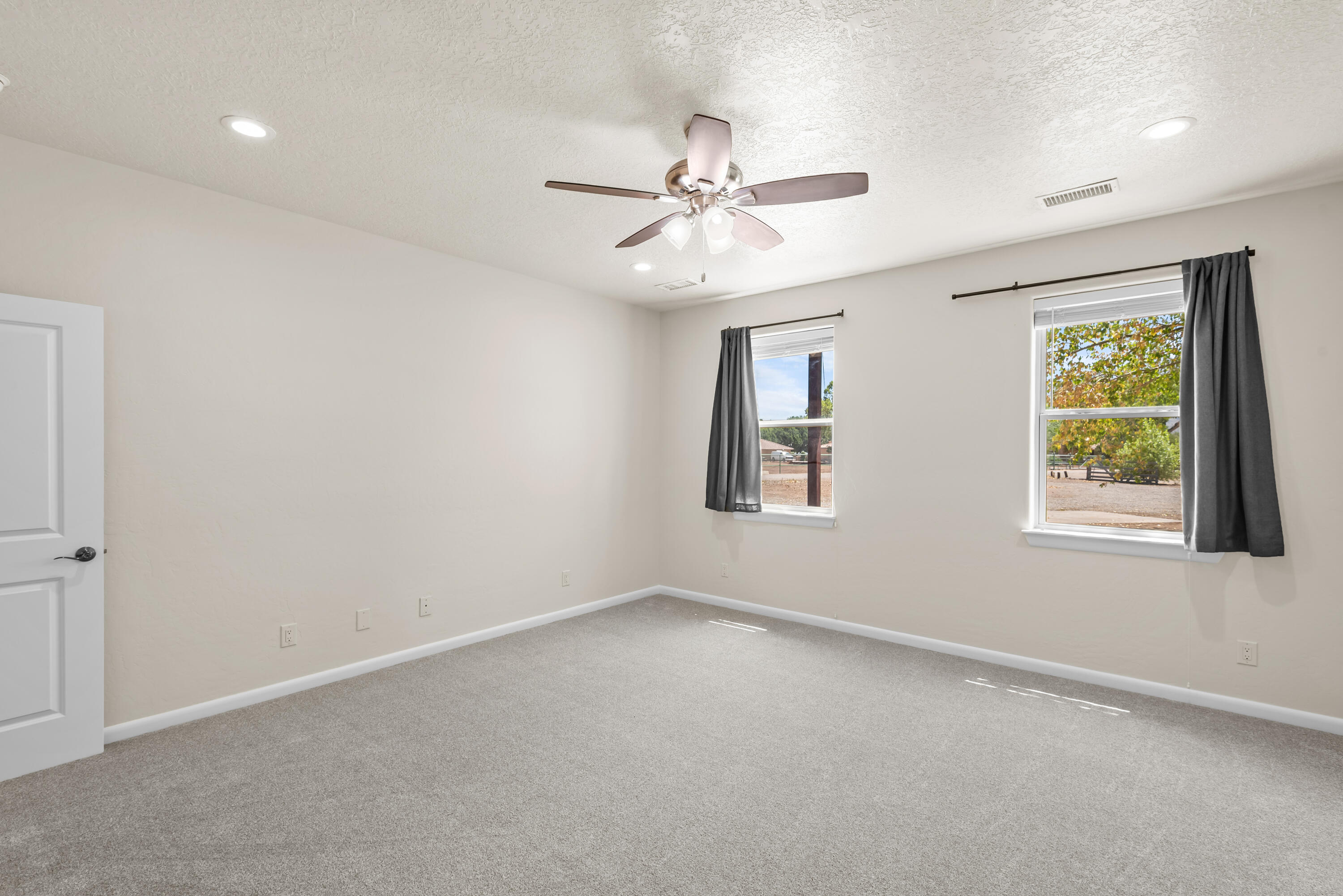 Photo 15 — 480 Paseo Dulcelina Road