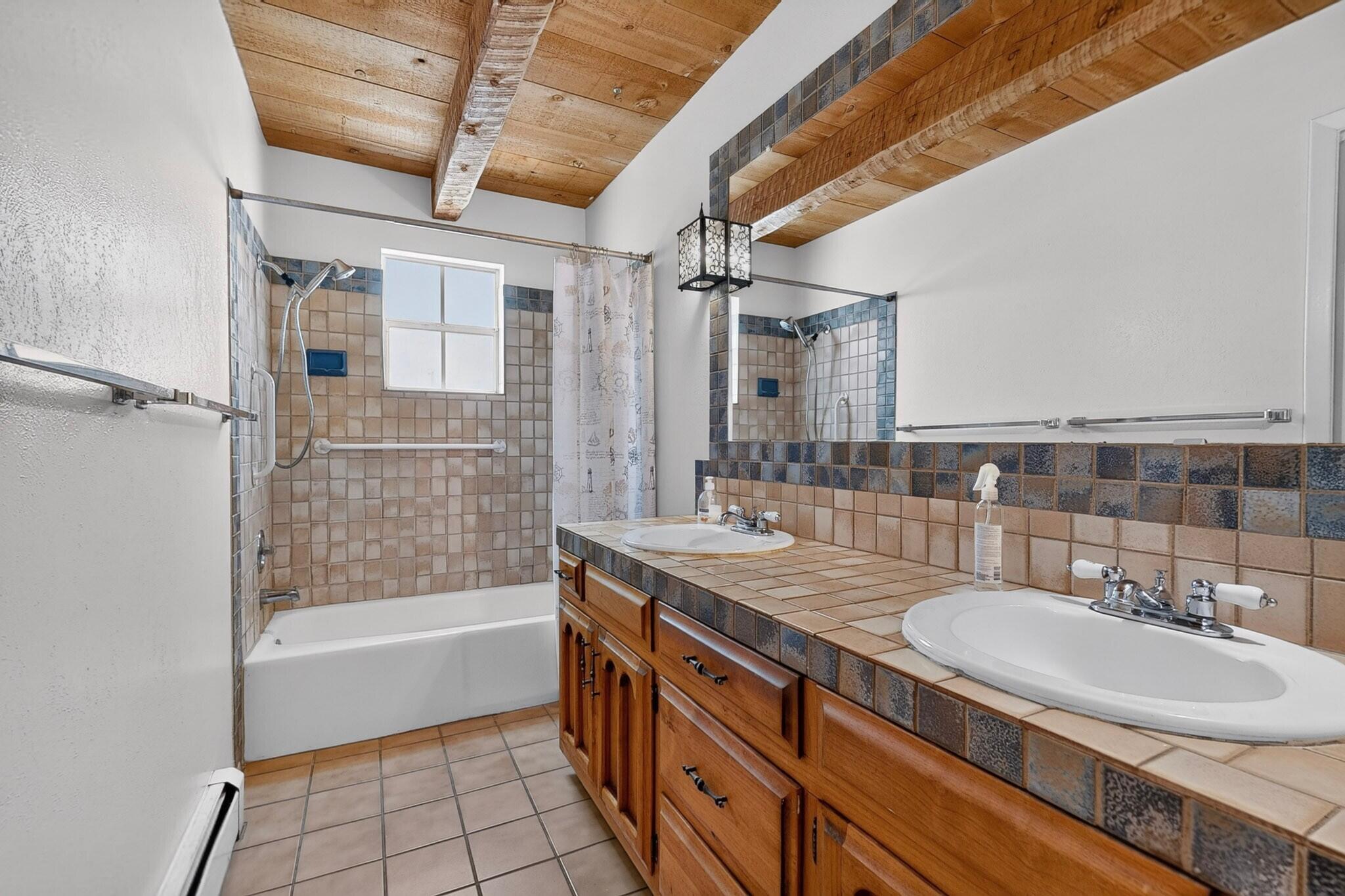 Photo 20 — 9705 Rio Grande Boulevard NW