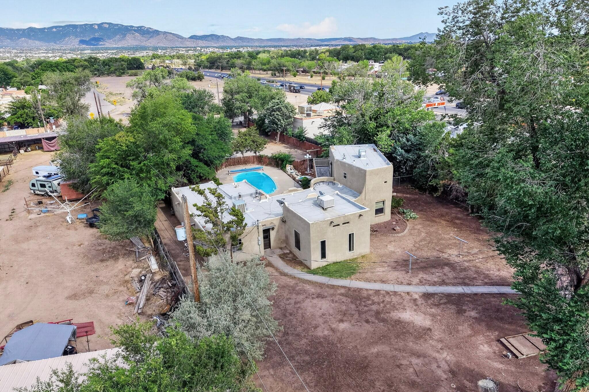 Photo 12 — 9705 Rio Grande Boulevard NW