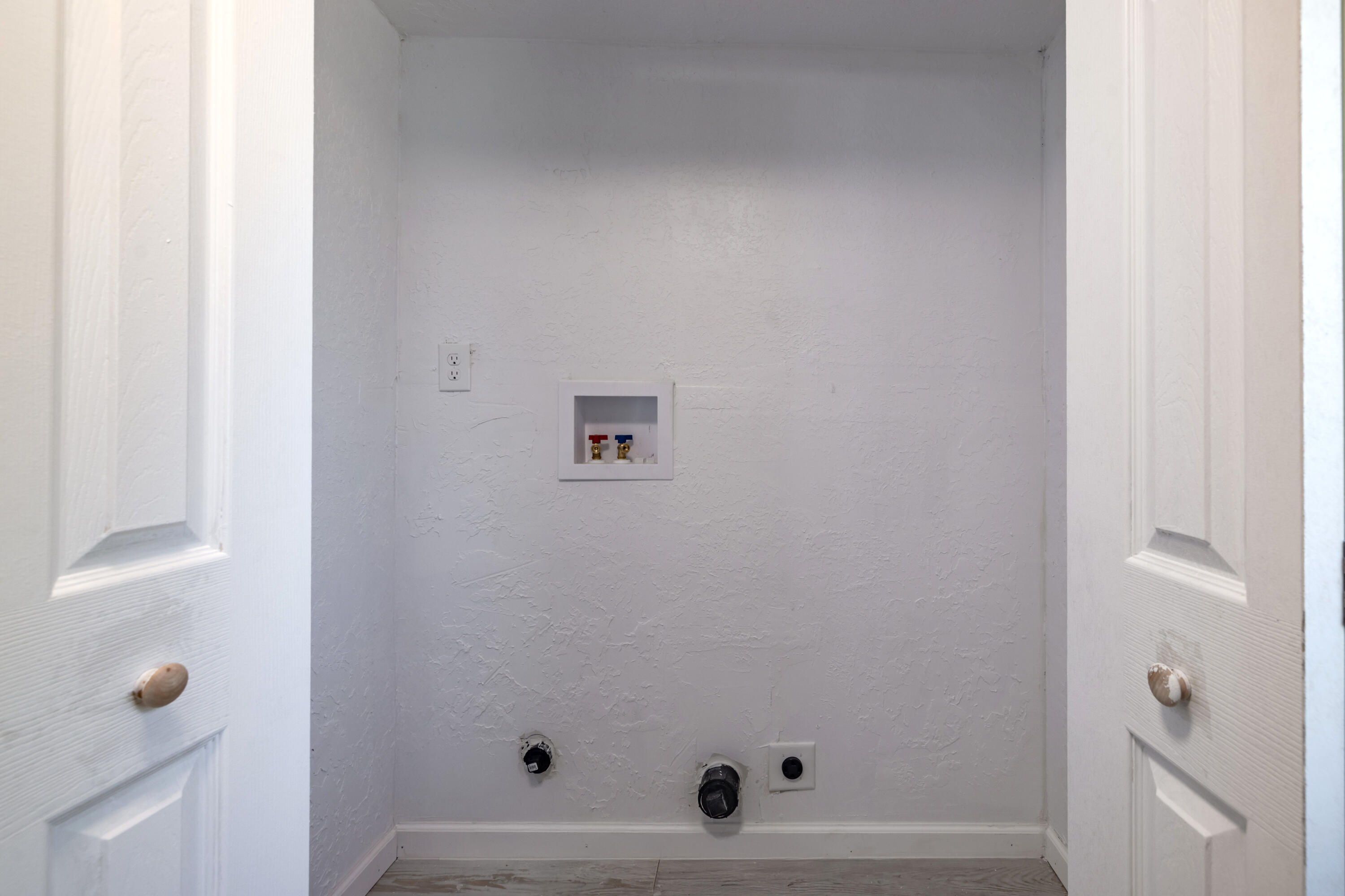 Photo 16 — 711 Anthony Drive