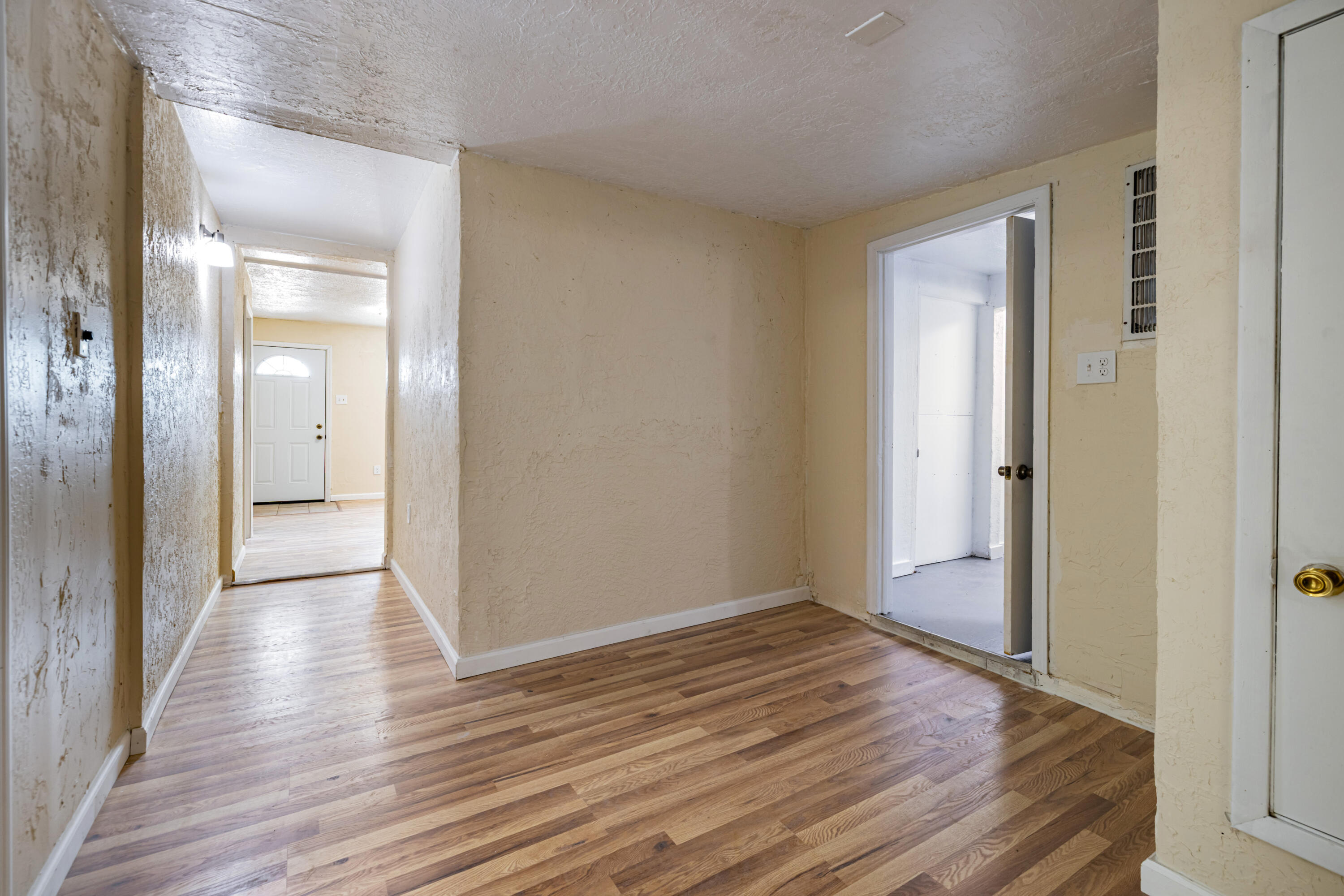 Photo 18 — 711 Anthony Drive