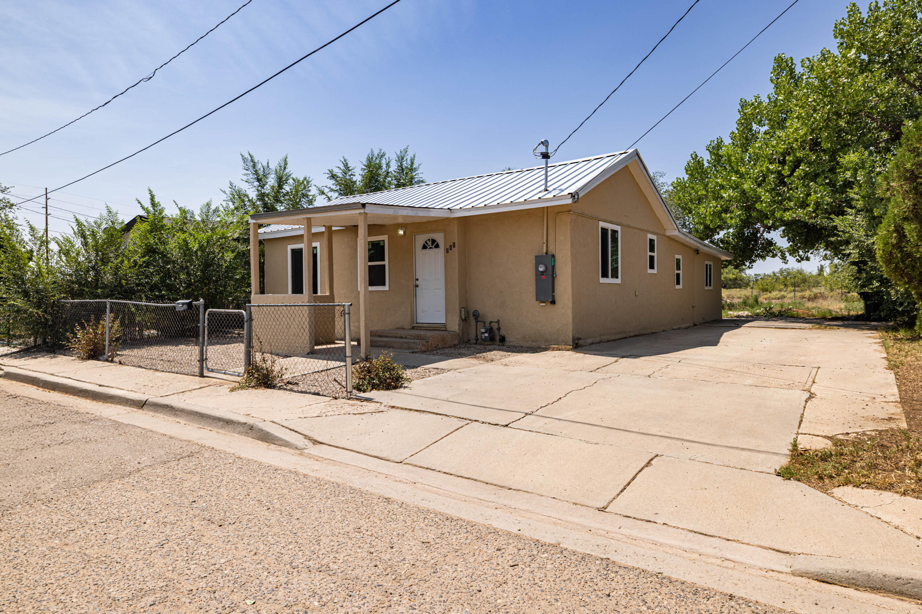 Photo 7 — 711 Anthony Drive