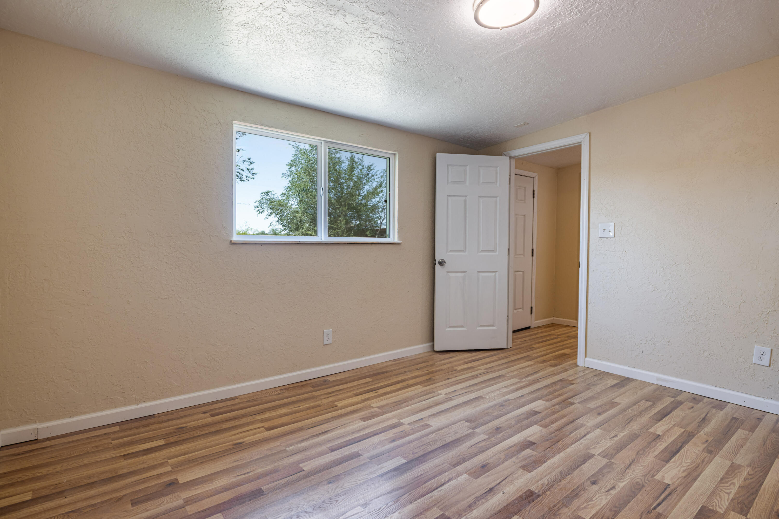 Photo 2 — 711 Anthony Drive