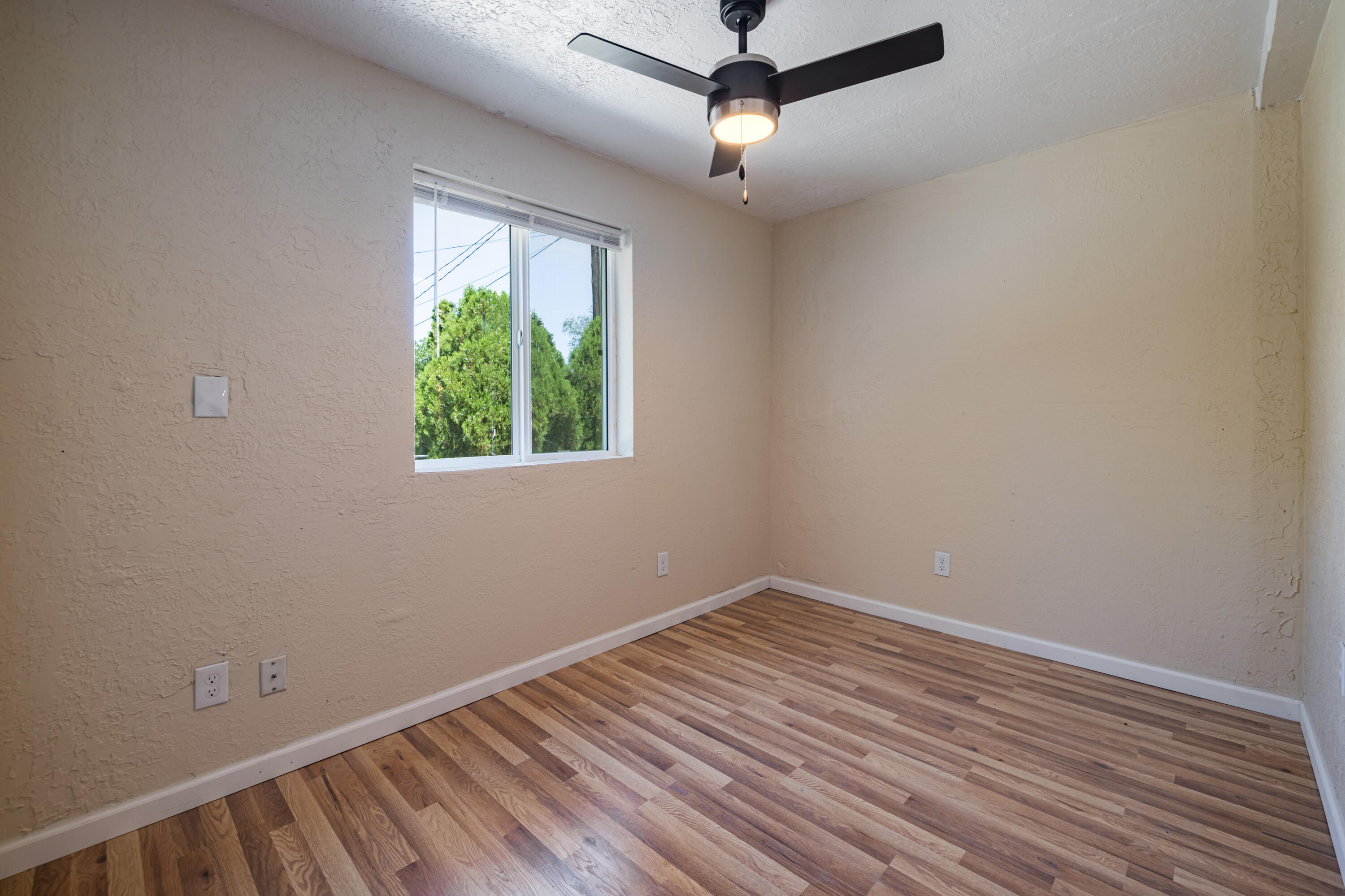 Photo 13 — 711 Anthony Drive