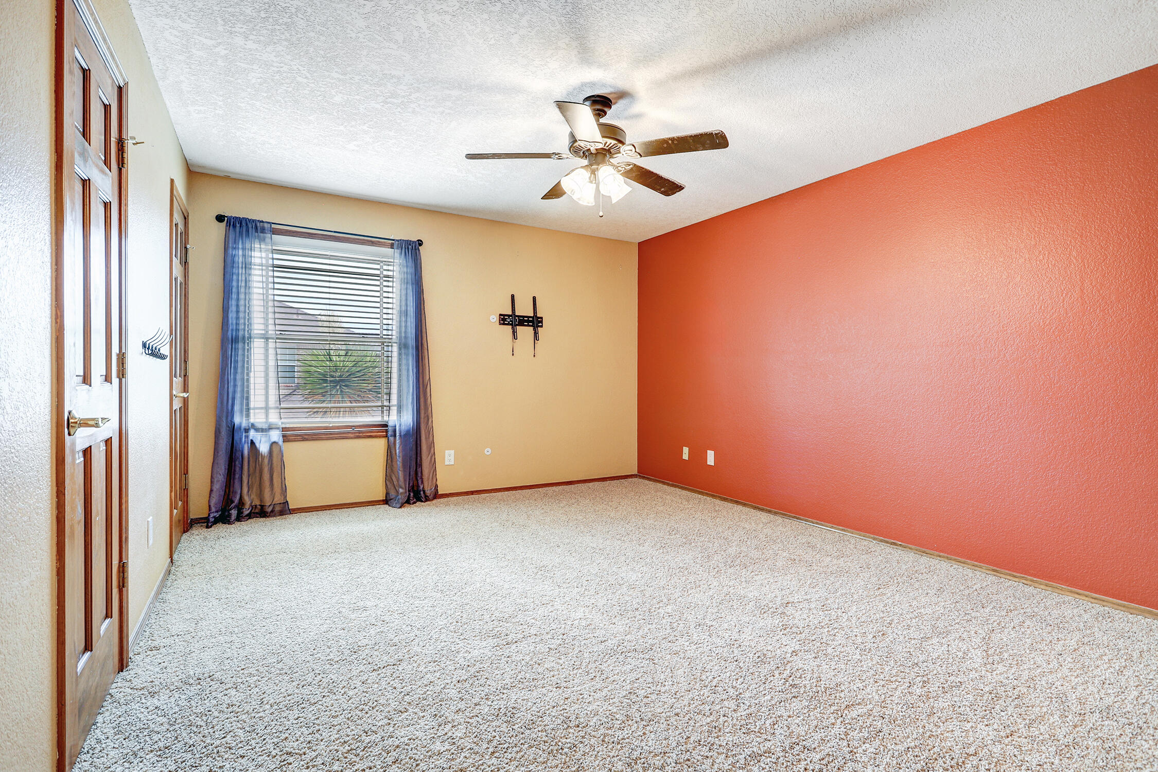 Photo 12 — 2832 W Island Loop SE