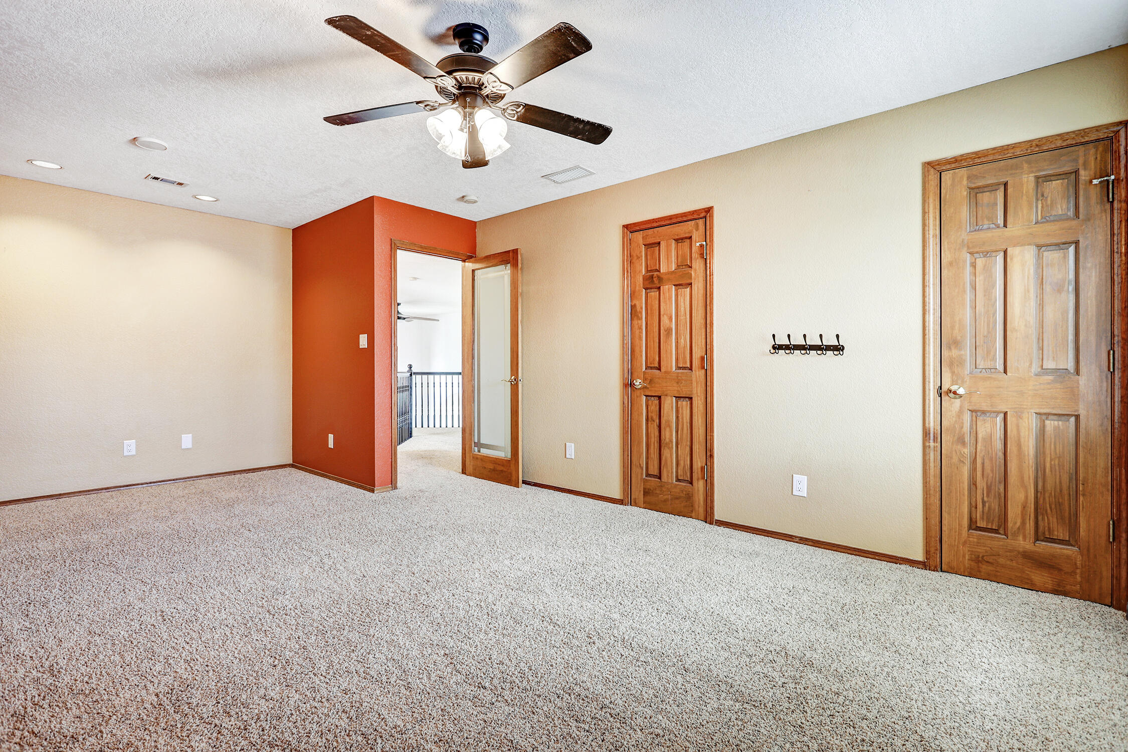 Photo 11 — 2832 W Island Loop SE