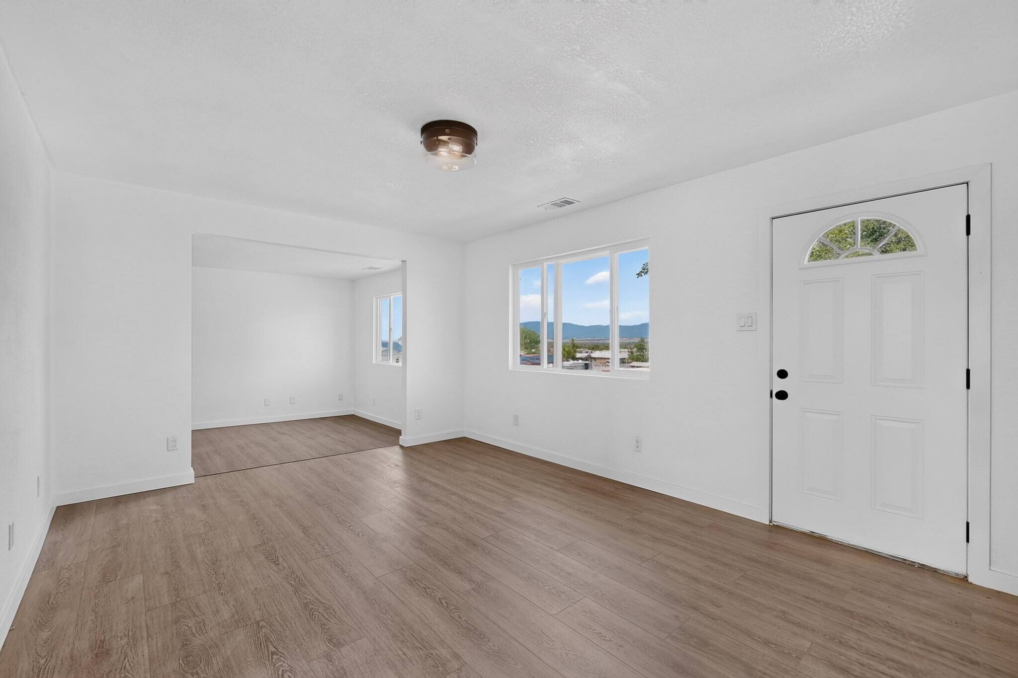 Photo 14 — 6707 Wills Way SW