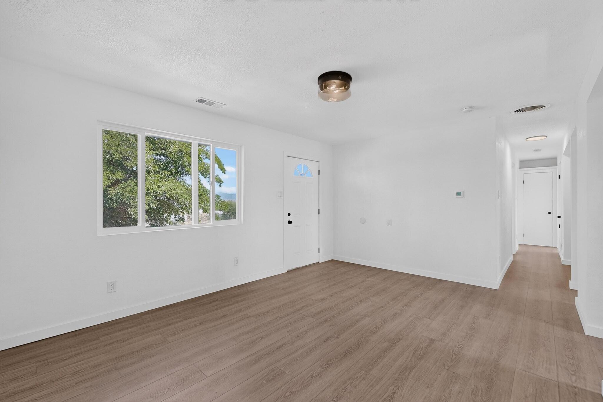 Photo 13 — 6707 Wills Way SW
