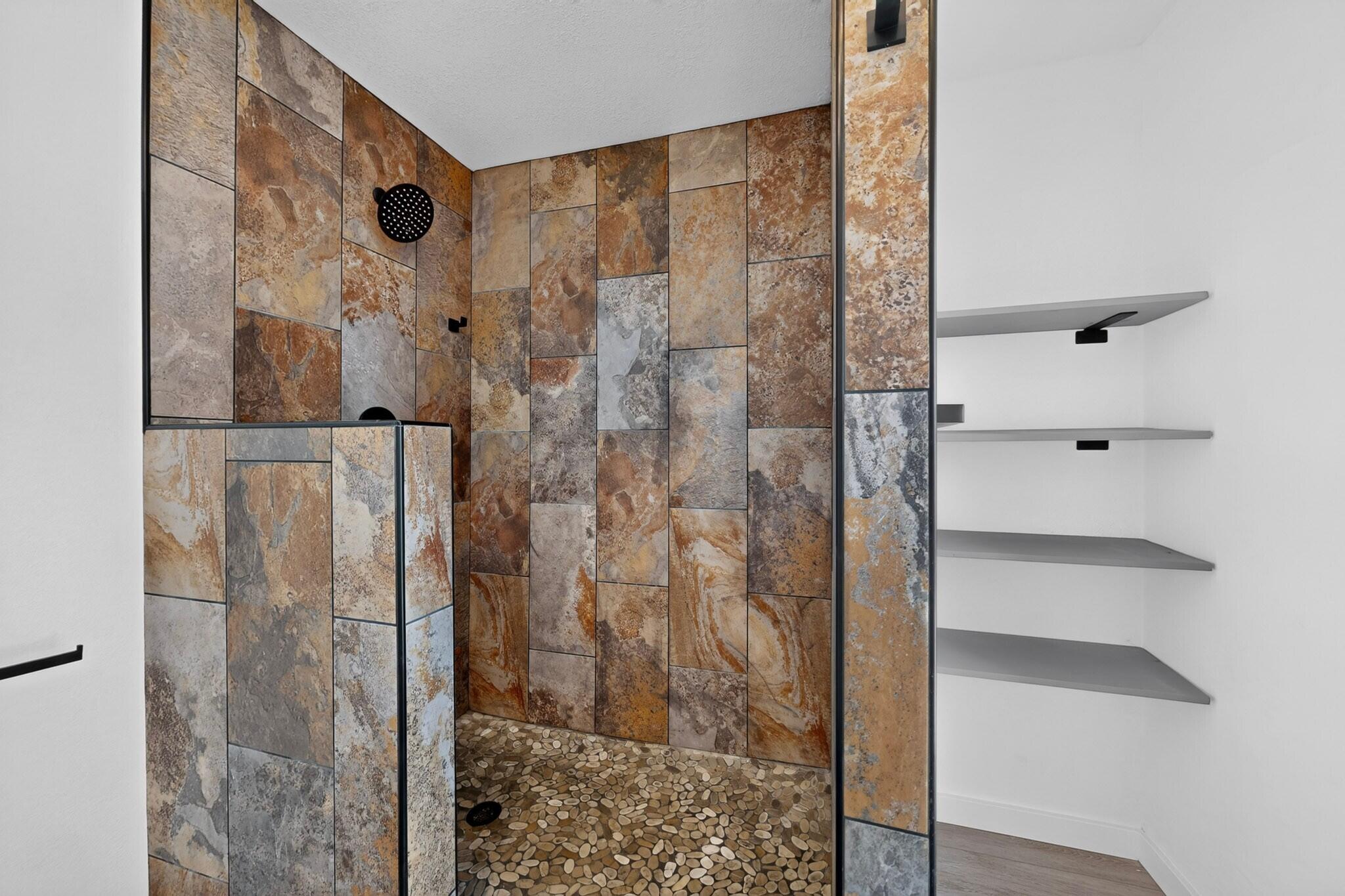 Photo 11 — 6707 Wills Way SW