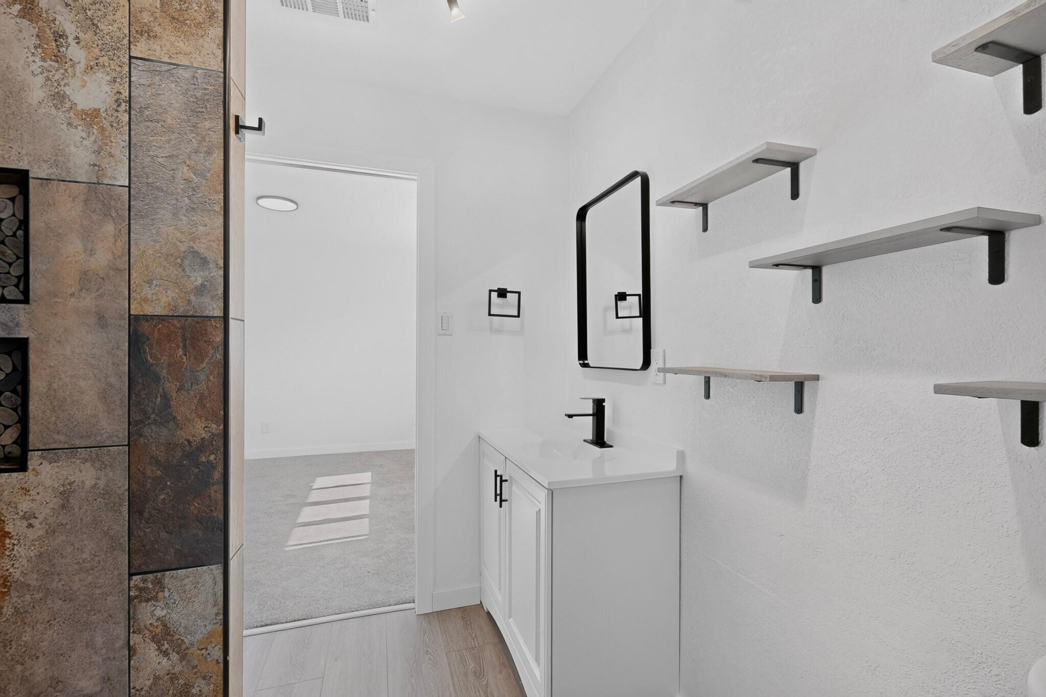 Photo 9 — 6707 Wills Way SW