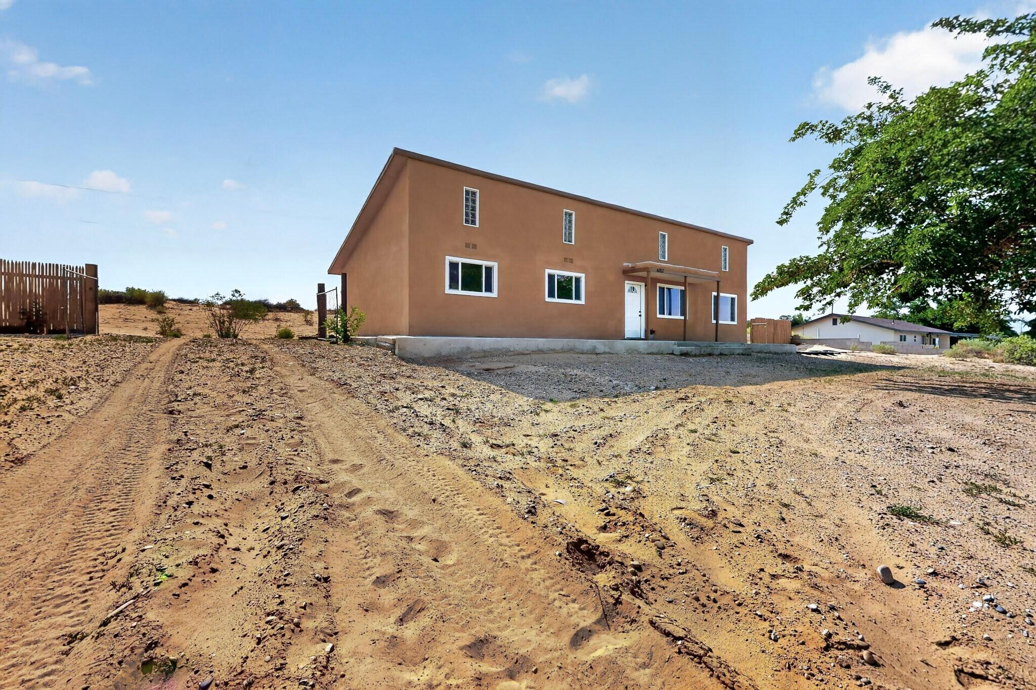 Photo 5 — 6707 Wills Way SW