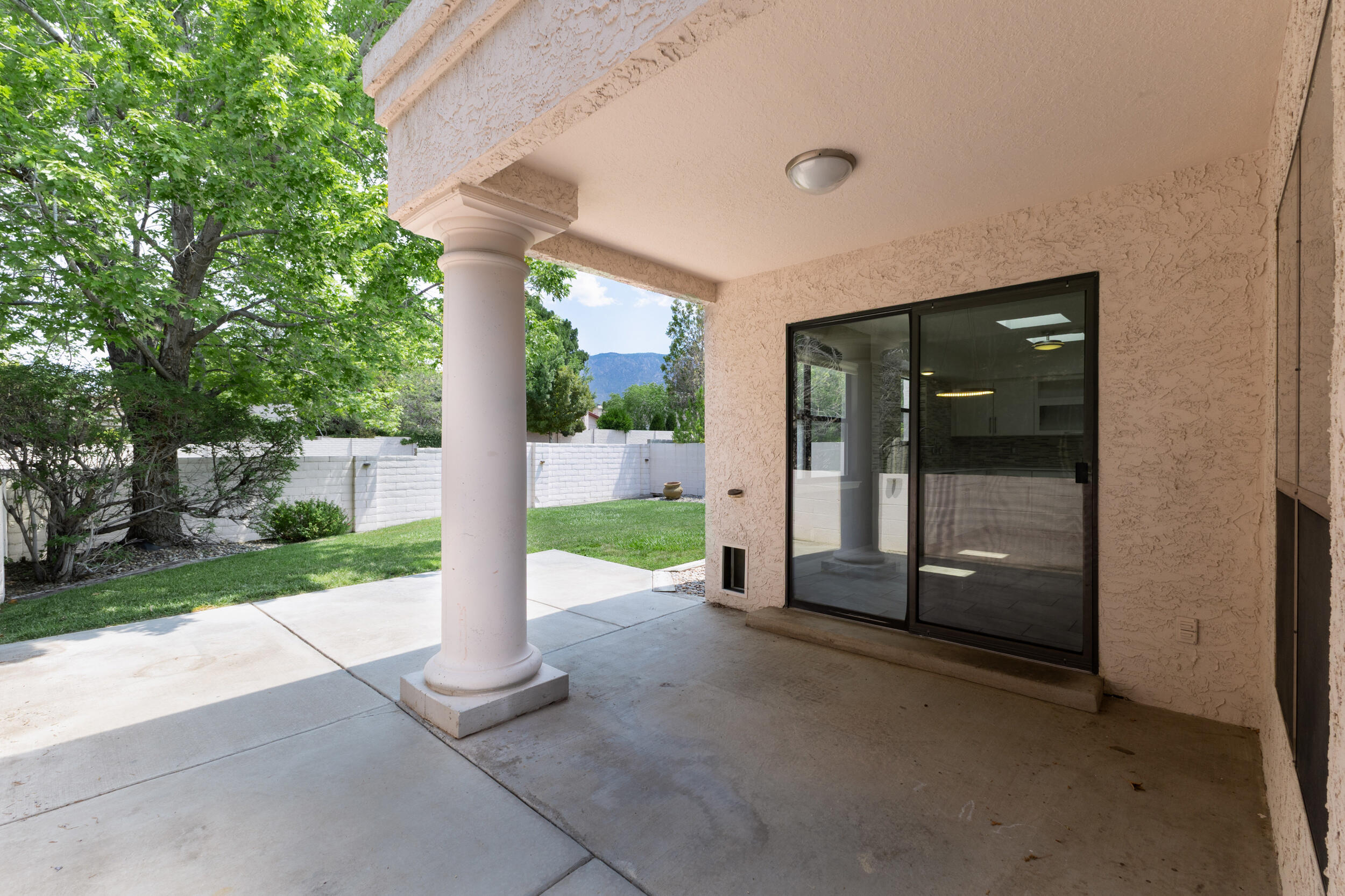 Photo 12 — 11109 Malaguena Lane NE