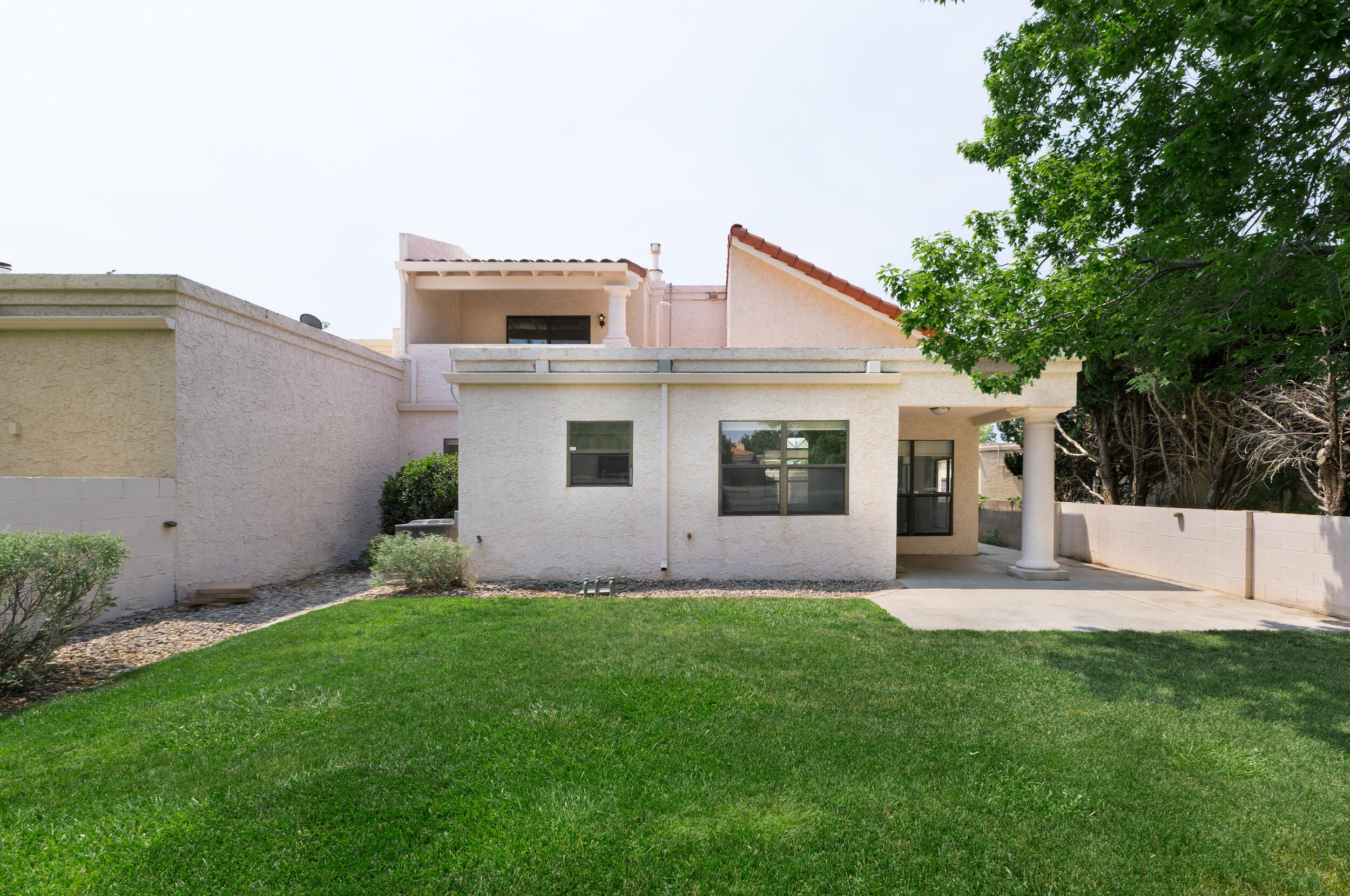 Photo 5 — 11109 Malaguena Lane NE