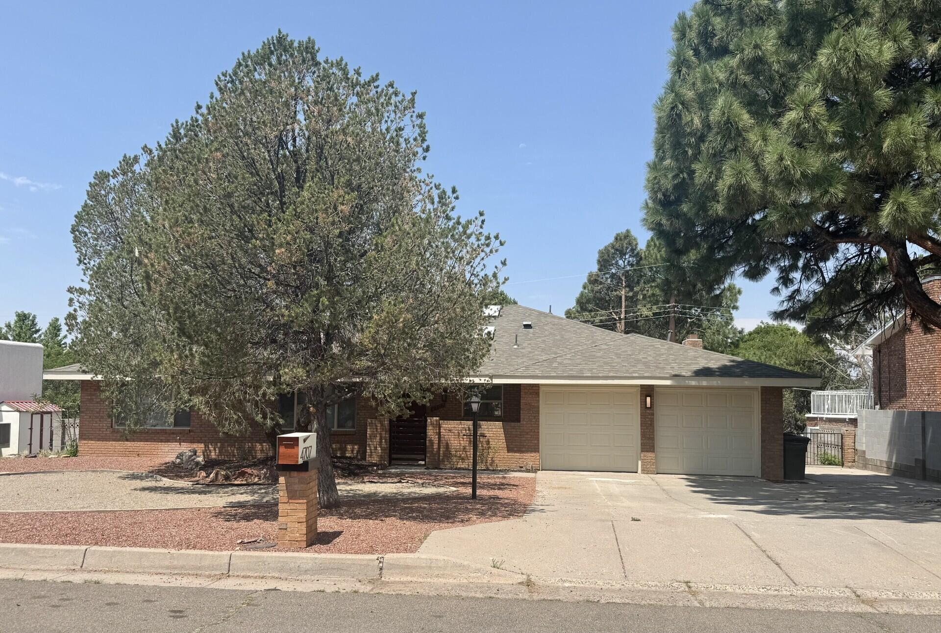 4707 Huntington Drive NE, Albuquerque, NM 87111