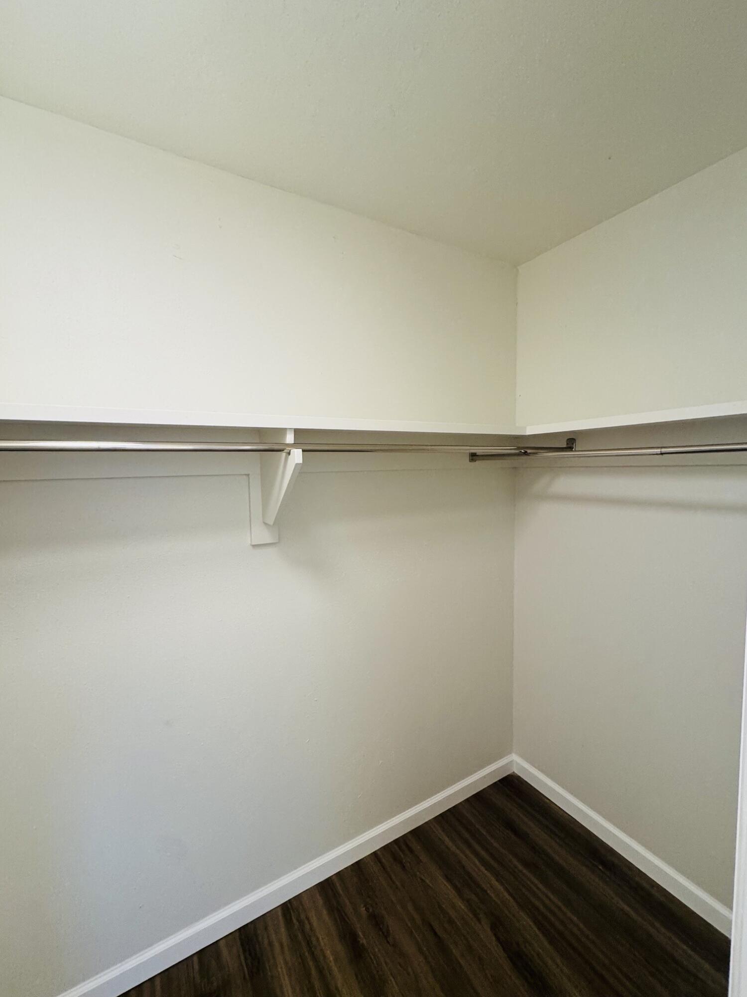 Photo 20 — 4707 Huntington Drive NE