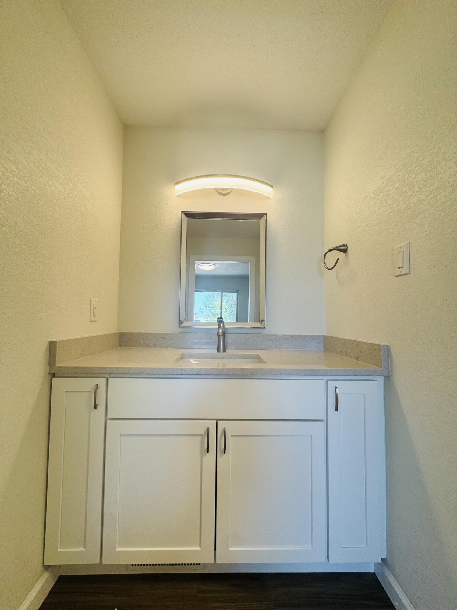 Photo 19 — 4707 Huntington Drive NE