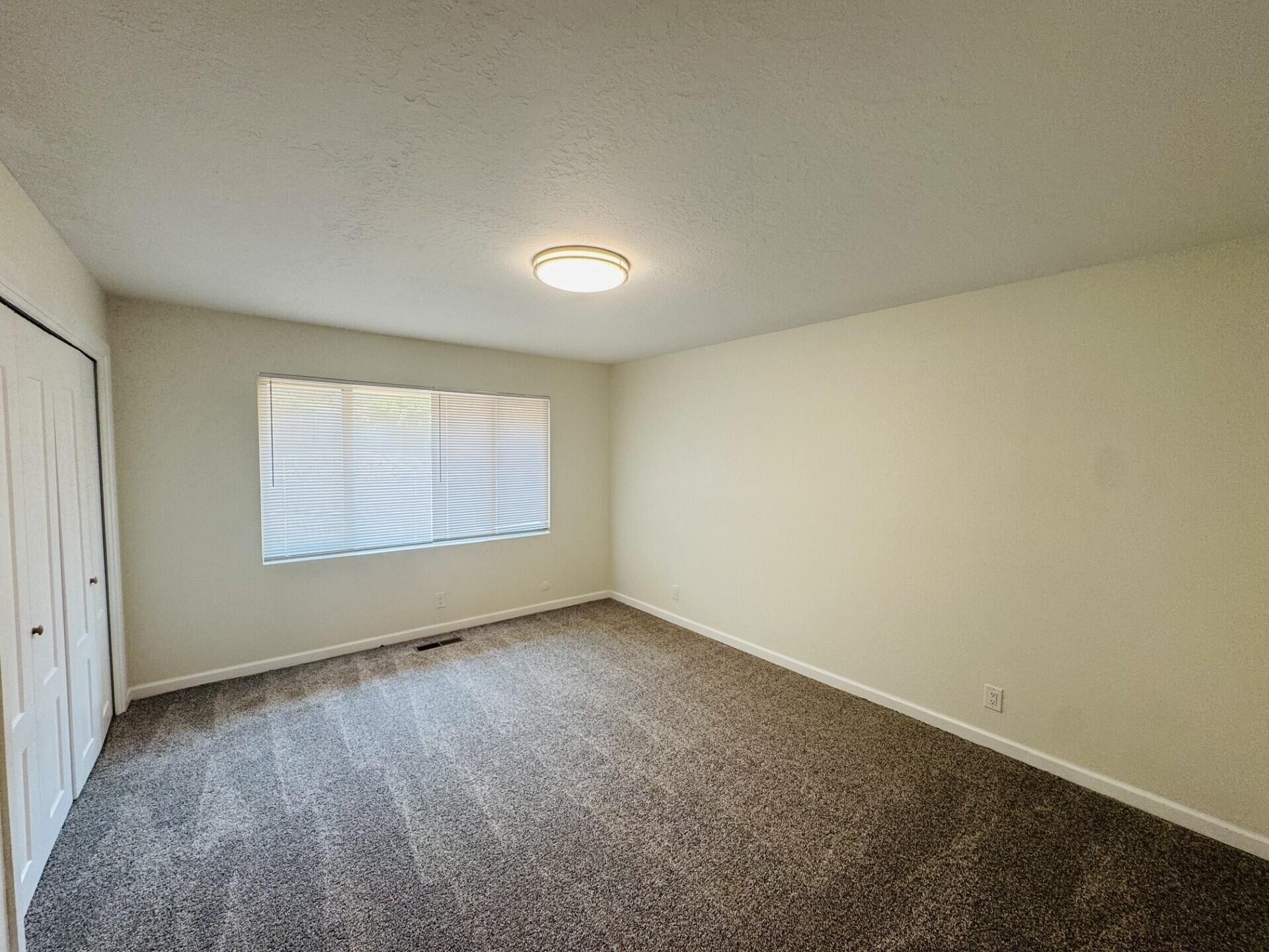 Photo 15 — 4707 Huntington Drive NE