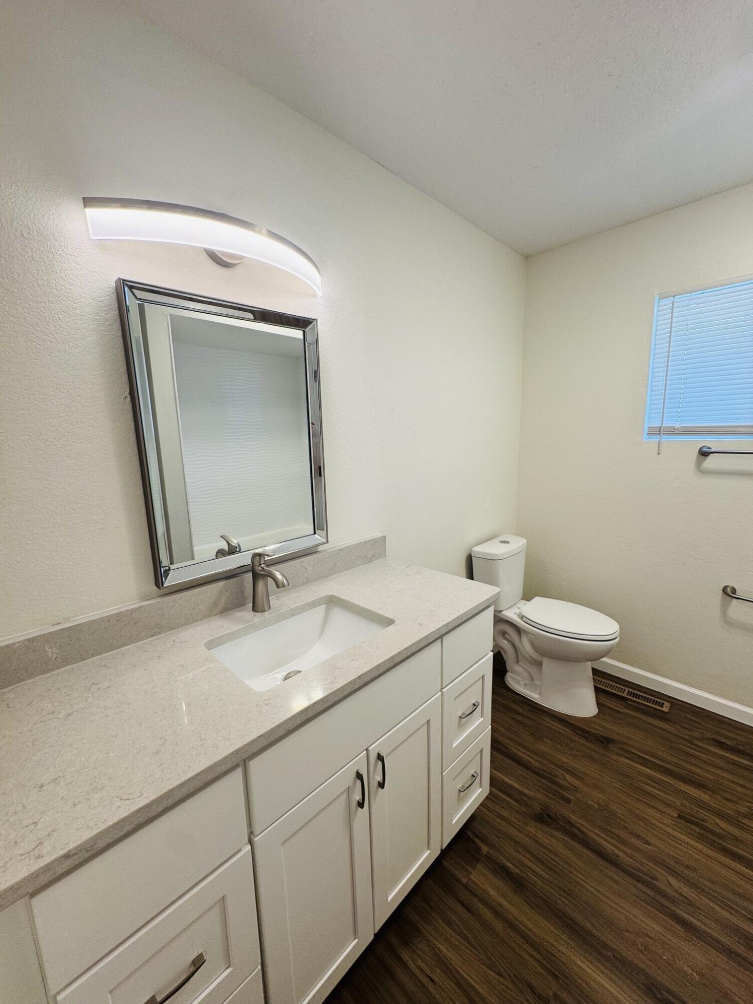 Photo 14 — 4707 Huntington Drive NE