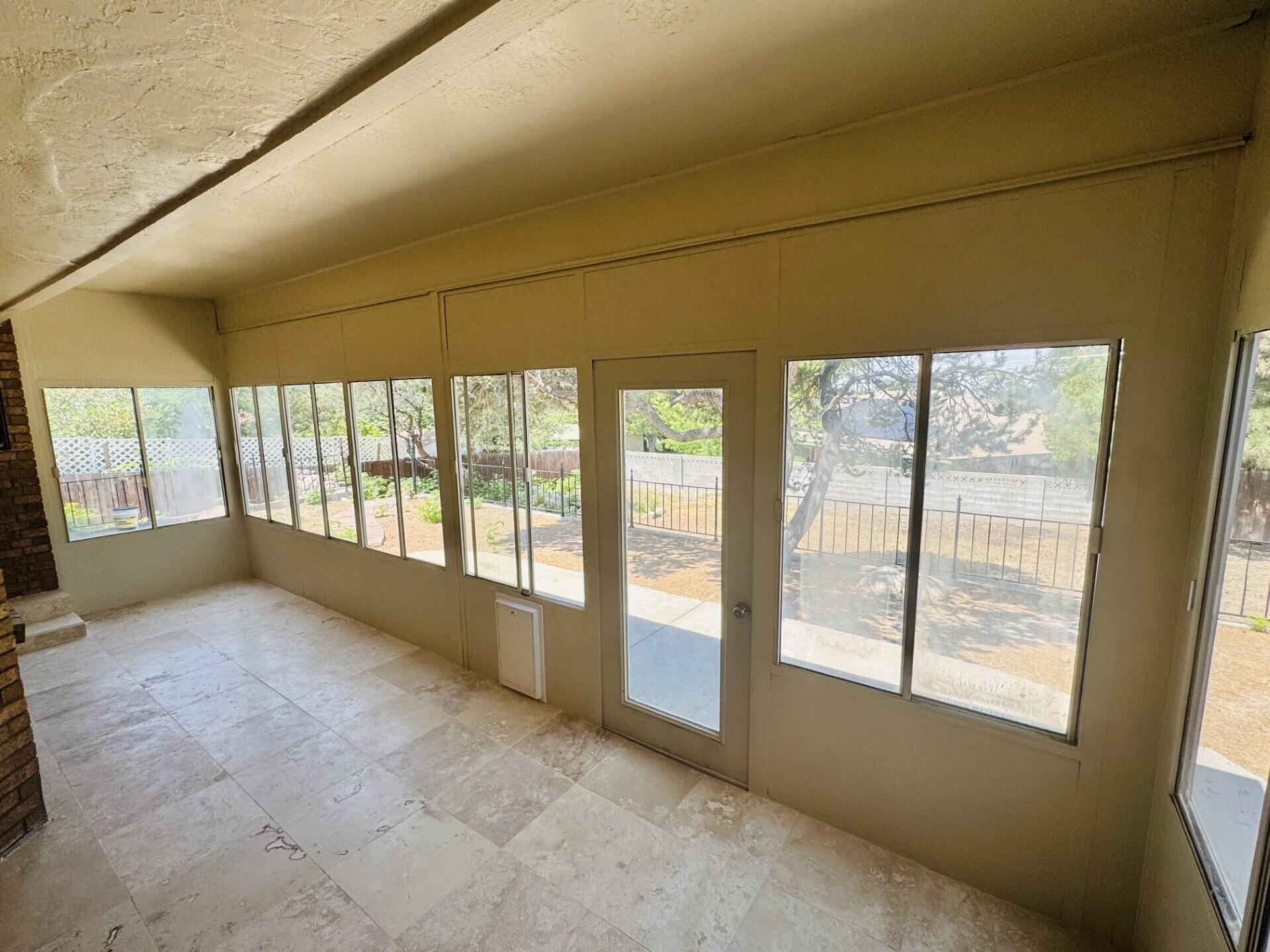Photo 7 — 4707 Huntington Drive NE