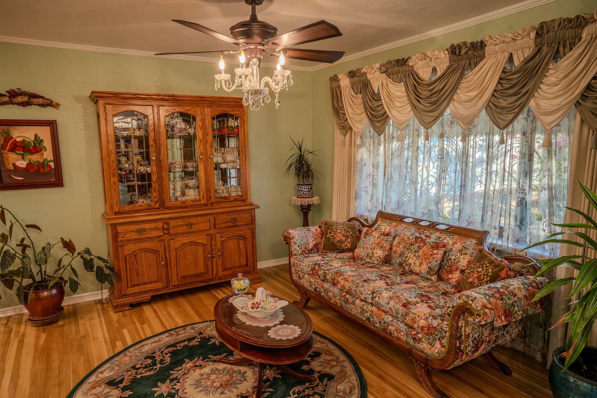 Photo 5 — 1308 Valencia Drive NE