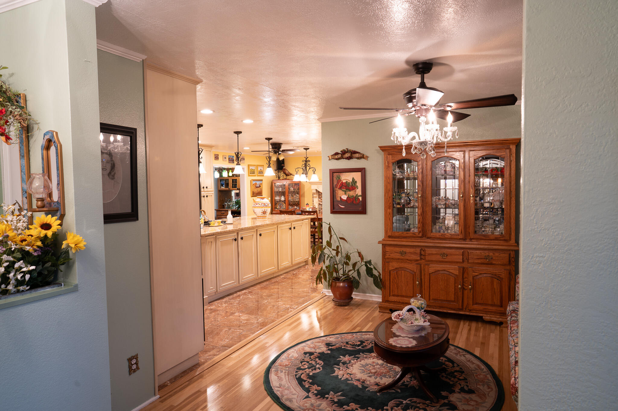 Photo 4 — 1308 Valencia Drive NE