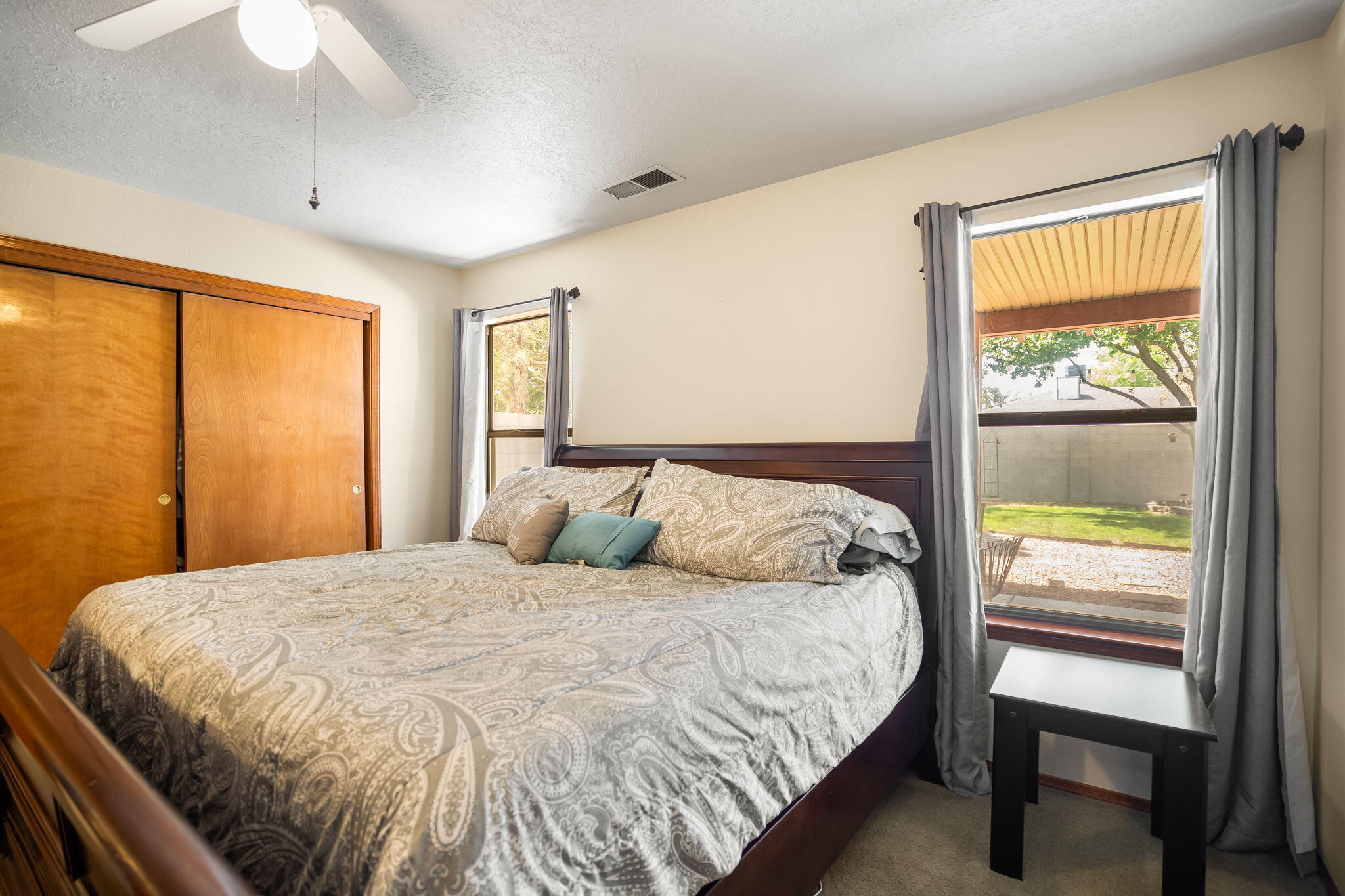 Photo 17 — 5605 Wheelwright Avenue NW
