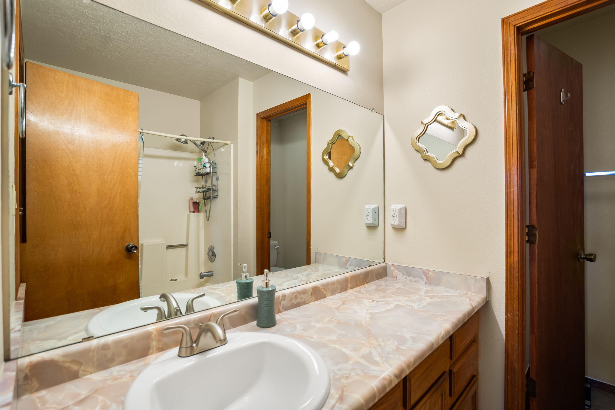 Photo 15 — 5605 Wheelwright Avenue NW