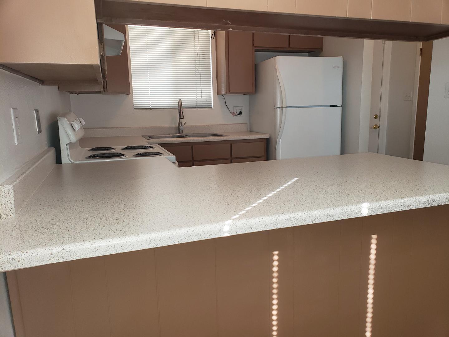 Photo 11 — 1729 Paisano Street NE Apt 4