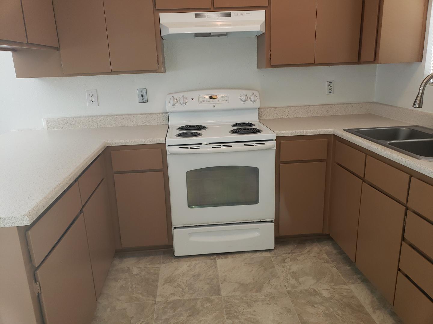 Photo 9 — 1729 Paisano Street NE Apt 4