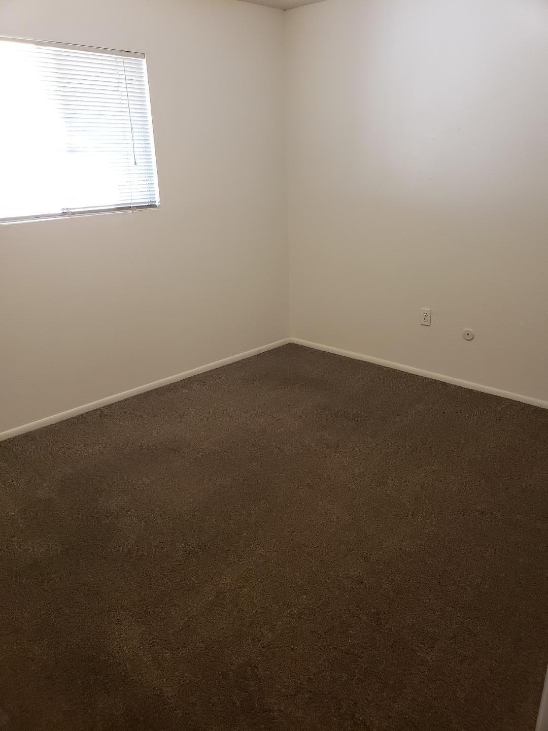 Photo 8 — 1729 Paisano Street NE Apt 4