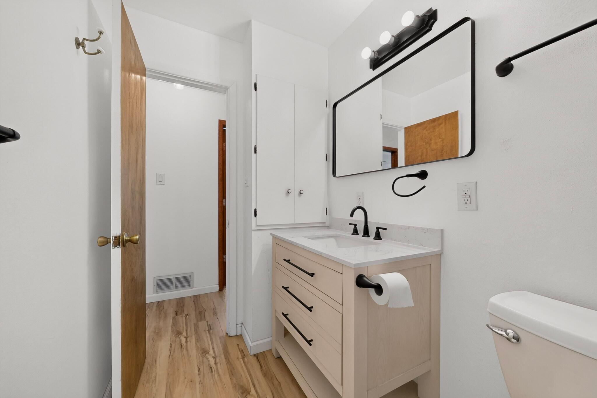 Photo 8 — 9312 Luthy Circle NE