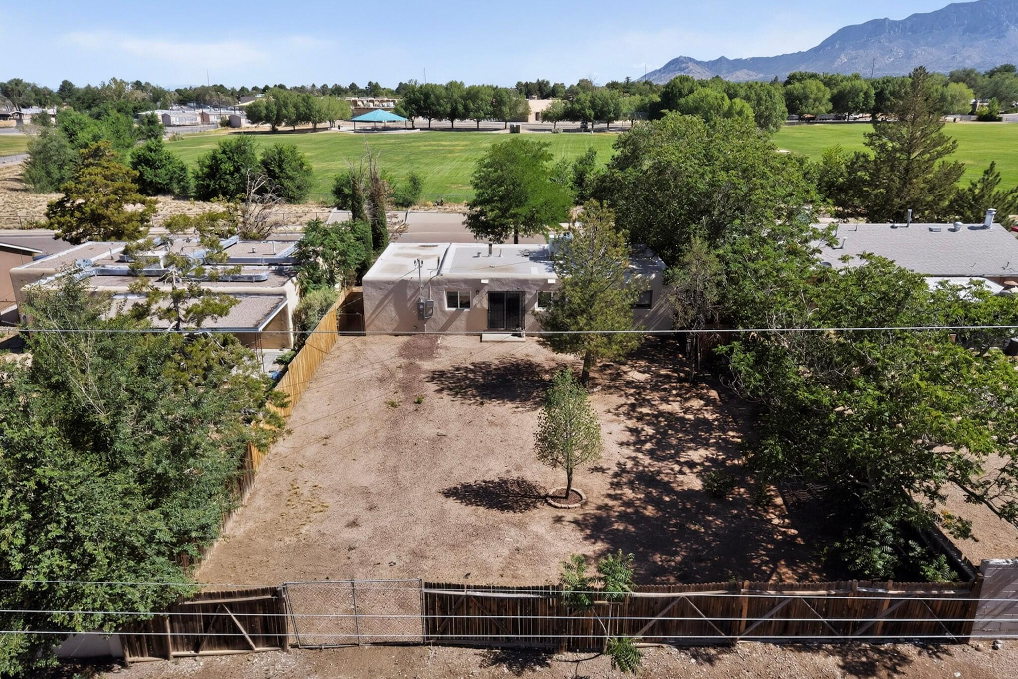 Photo 5 — 9312 Luthy Circle NE