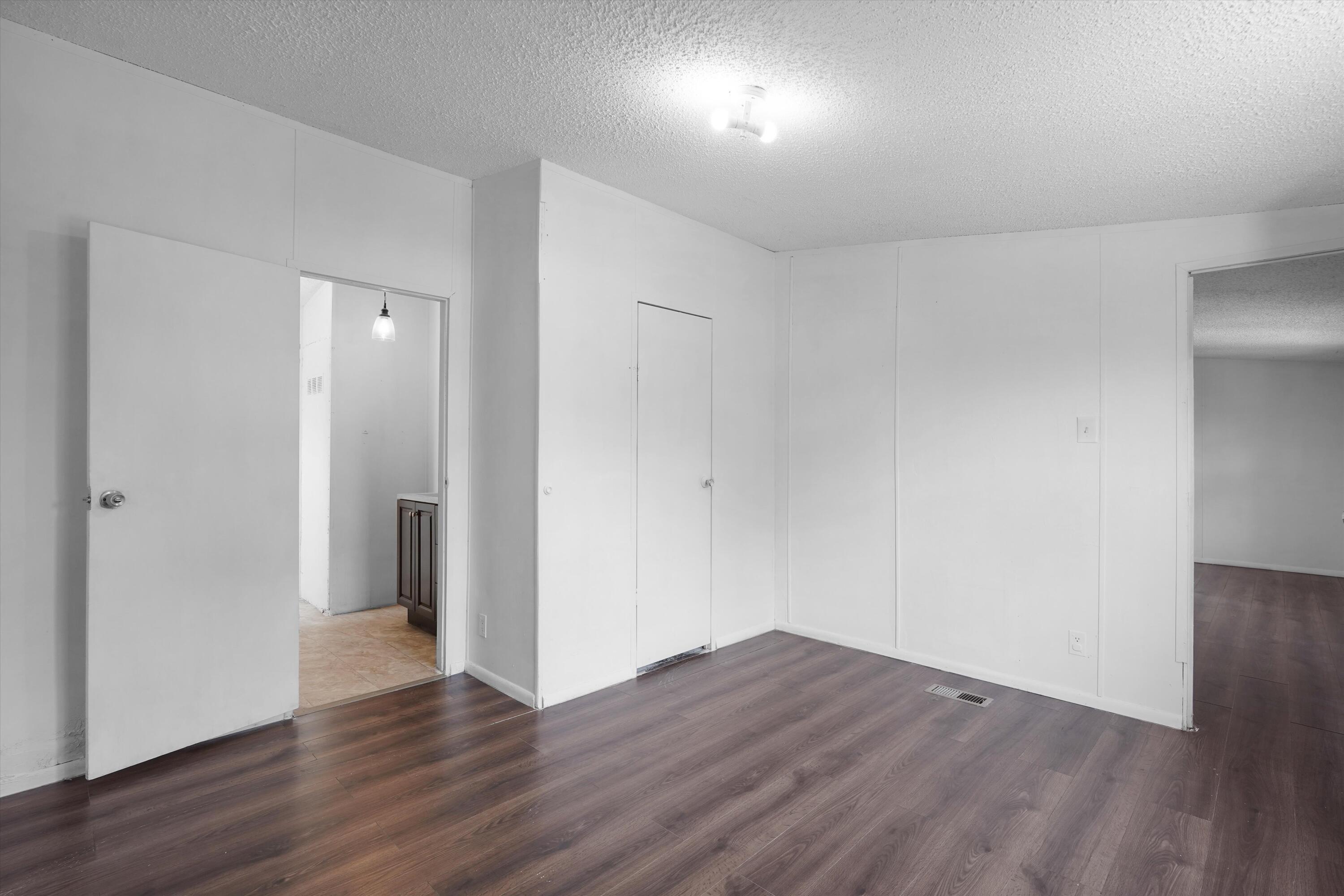 Photo 12 — 4203 Axtell Street SE