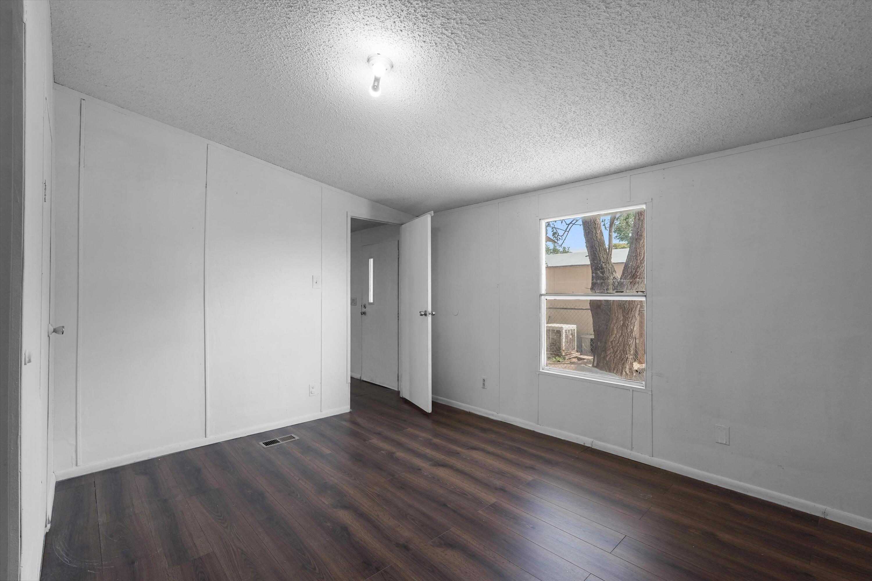 Photo 11 — 4203 Axtell Street SE