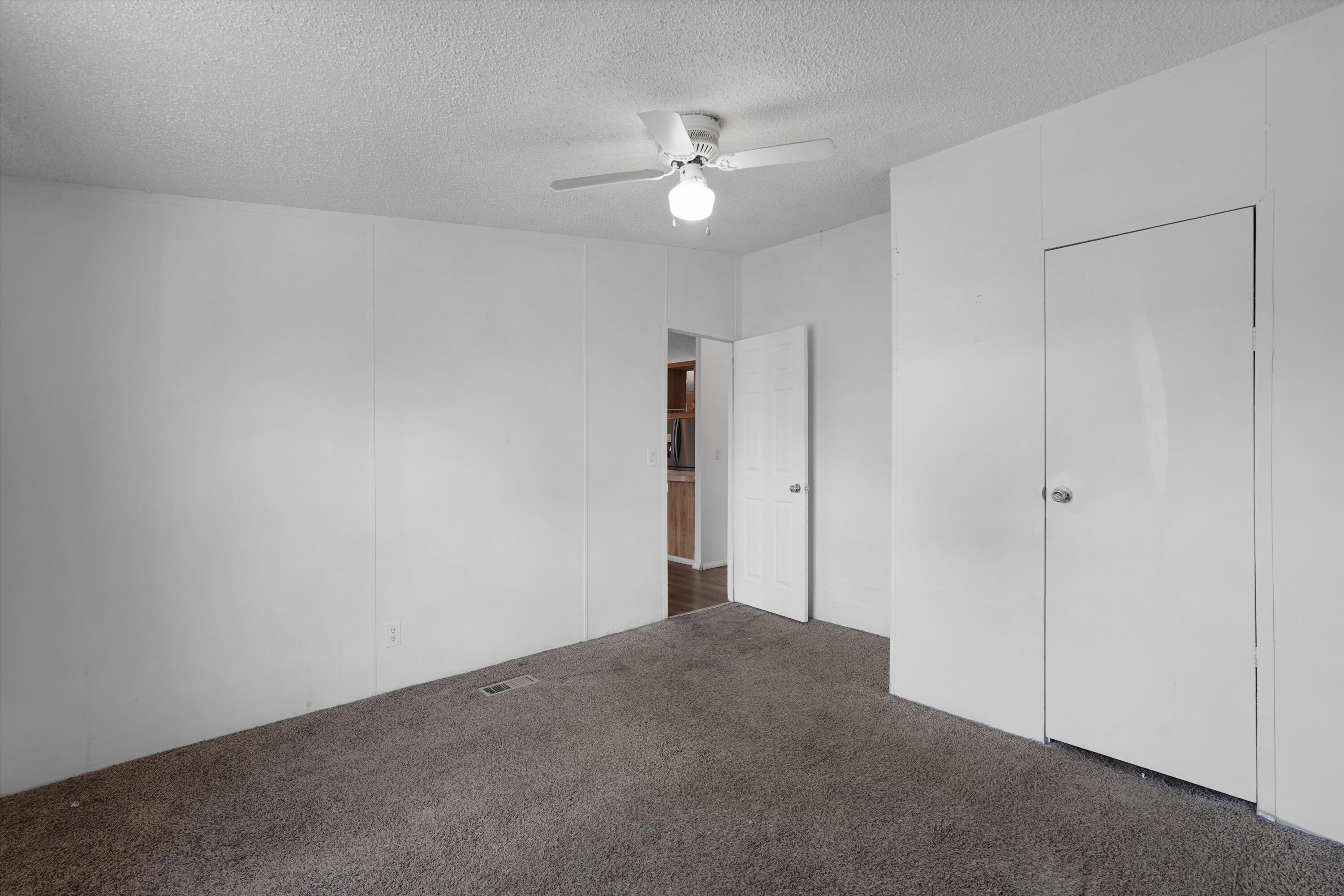 Photo 7 — 4203 Axtell Street SE