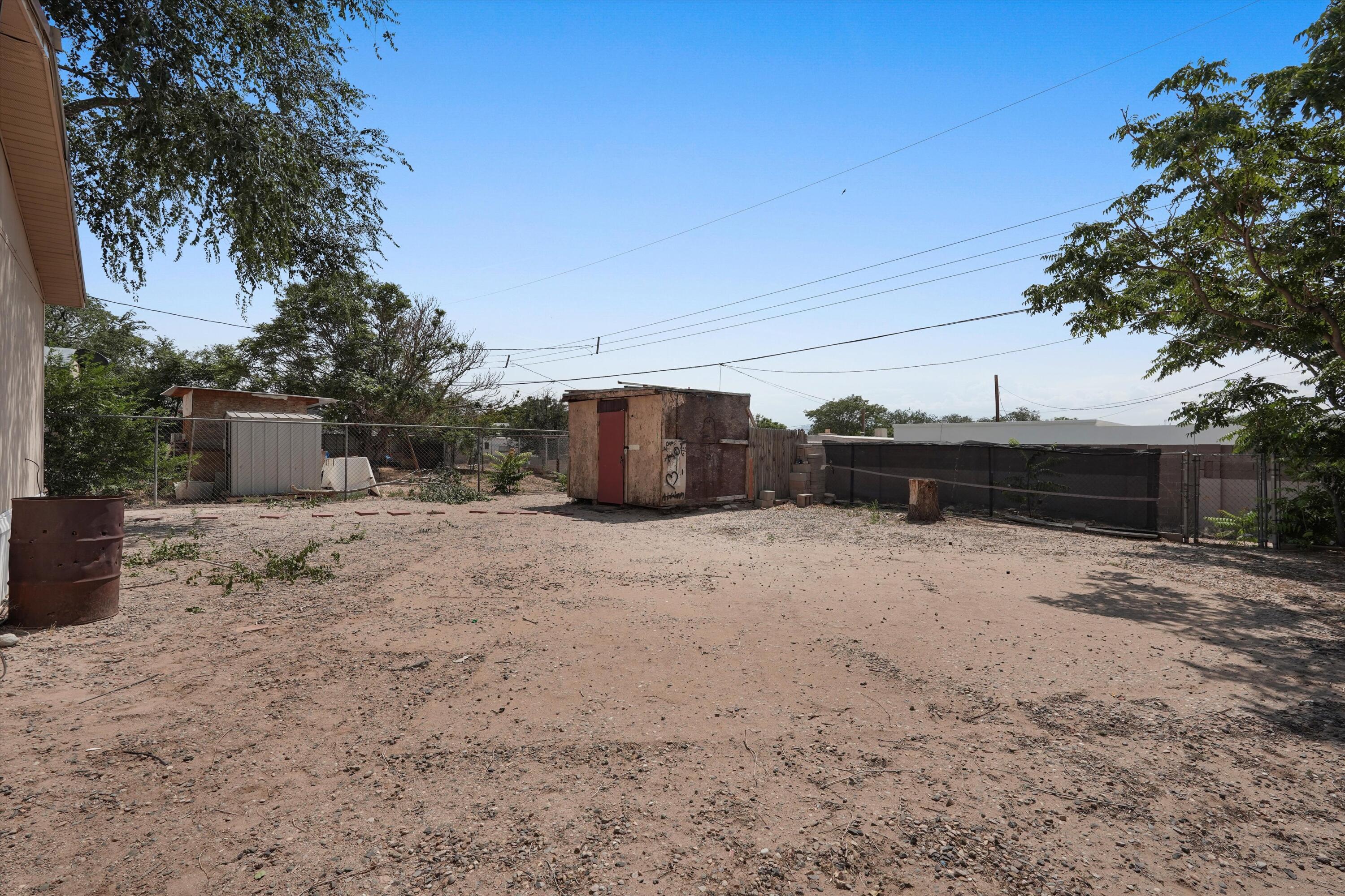 Photo 4 — 4203 Axtell Street SE