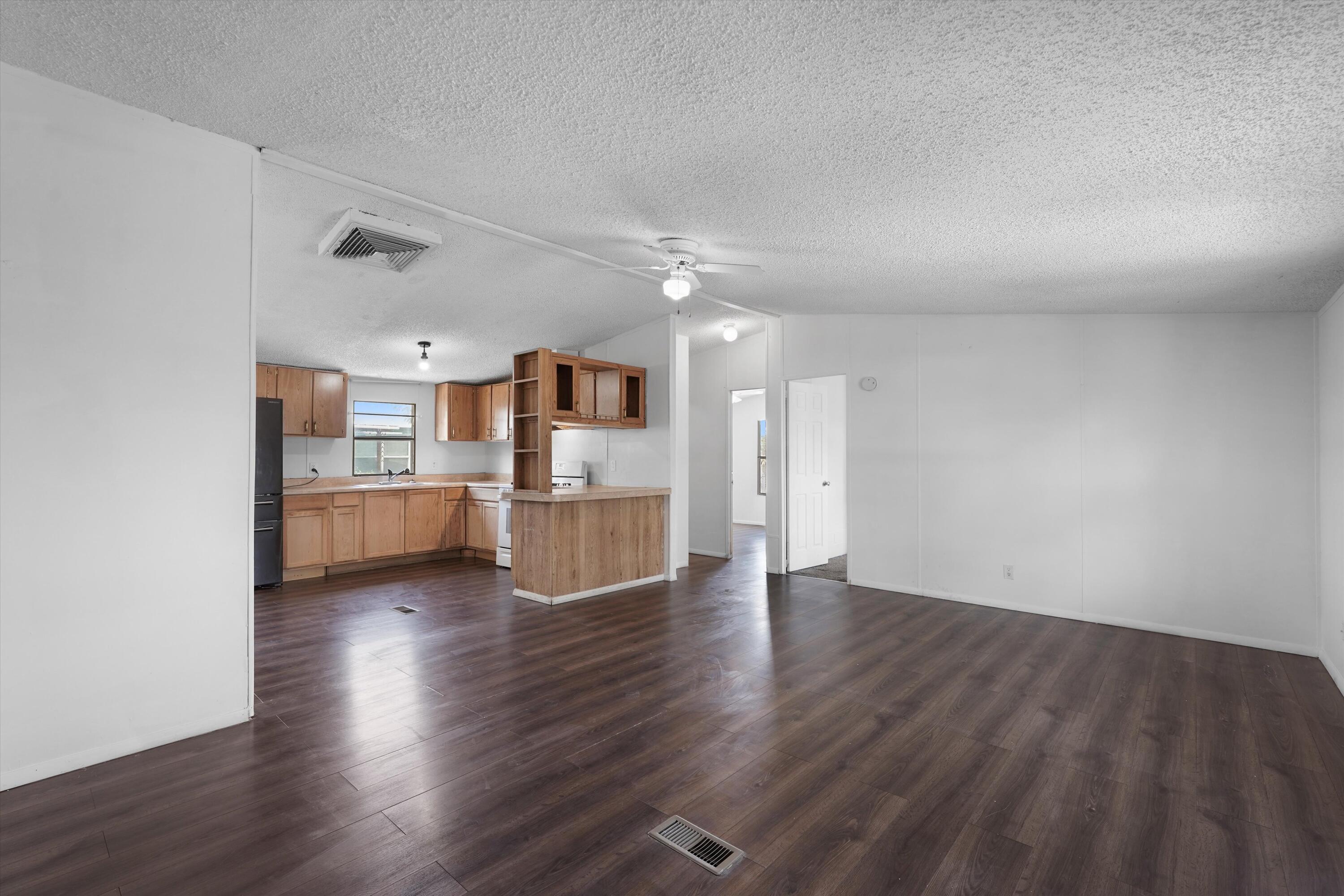 Photo 20 — 4203 Axtell Street SE