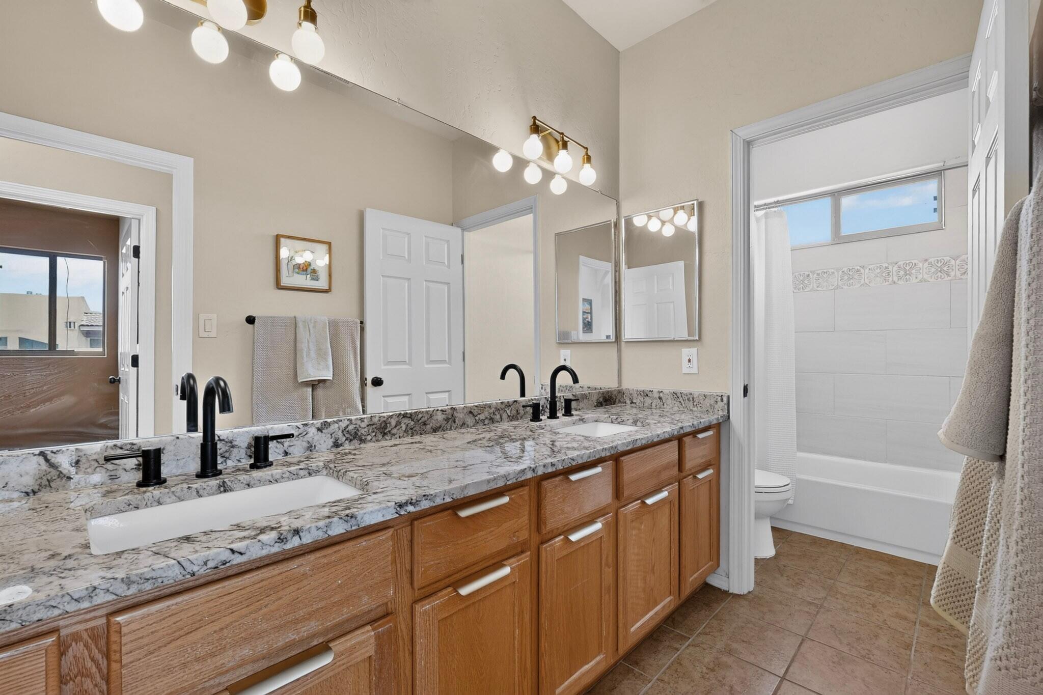 Photo 19 — 1044 Cristanos Drive