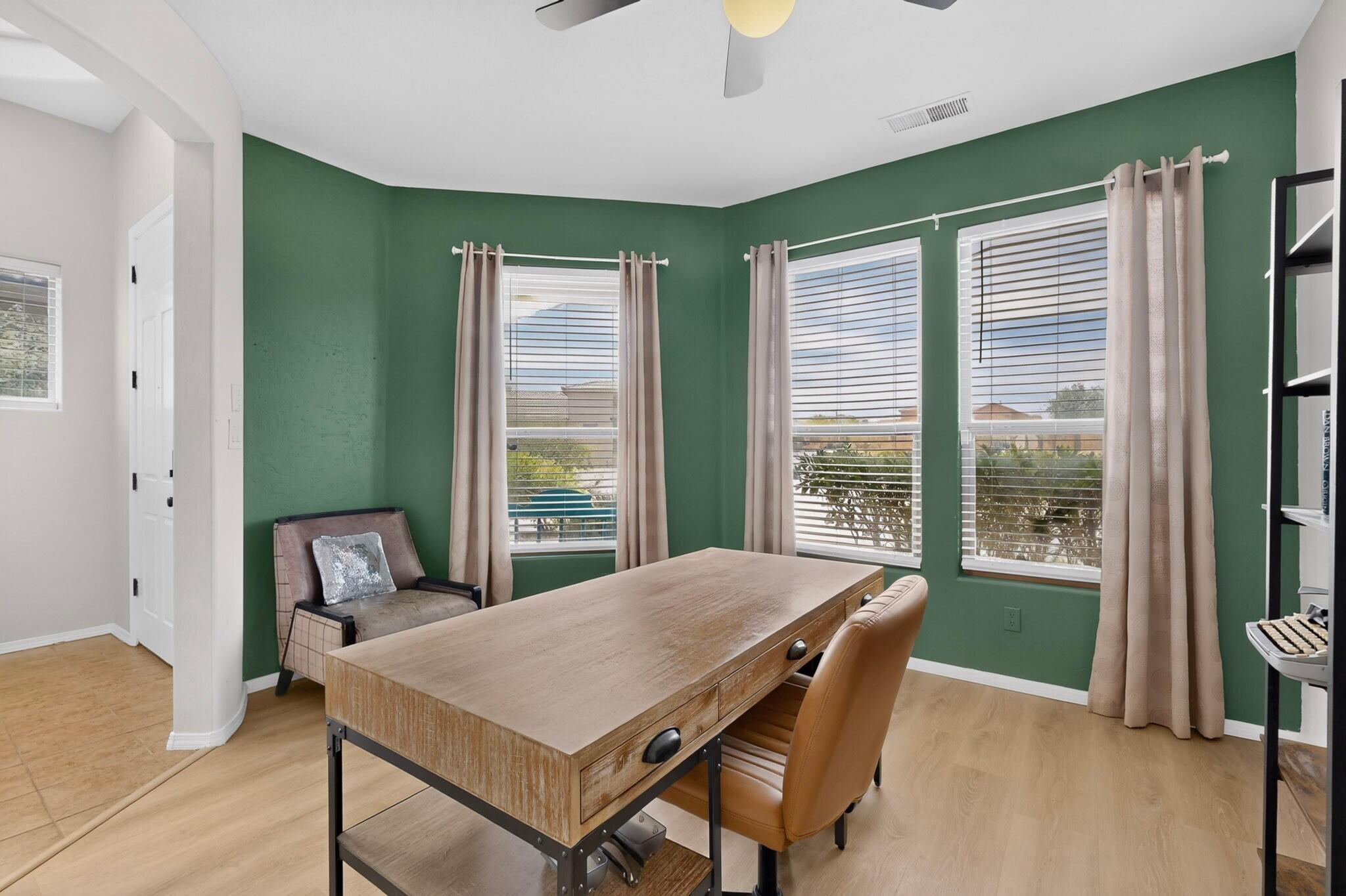Photo 14 — 1044 Cristanos Drive