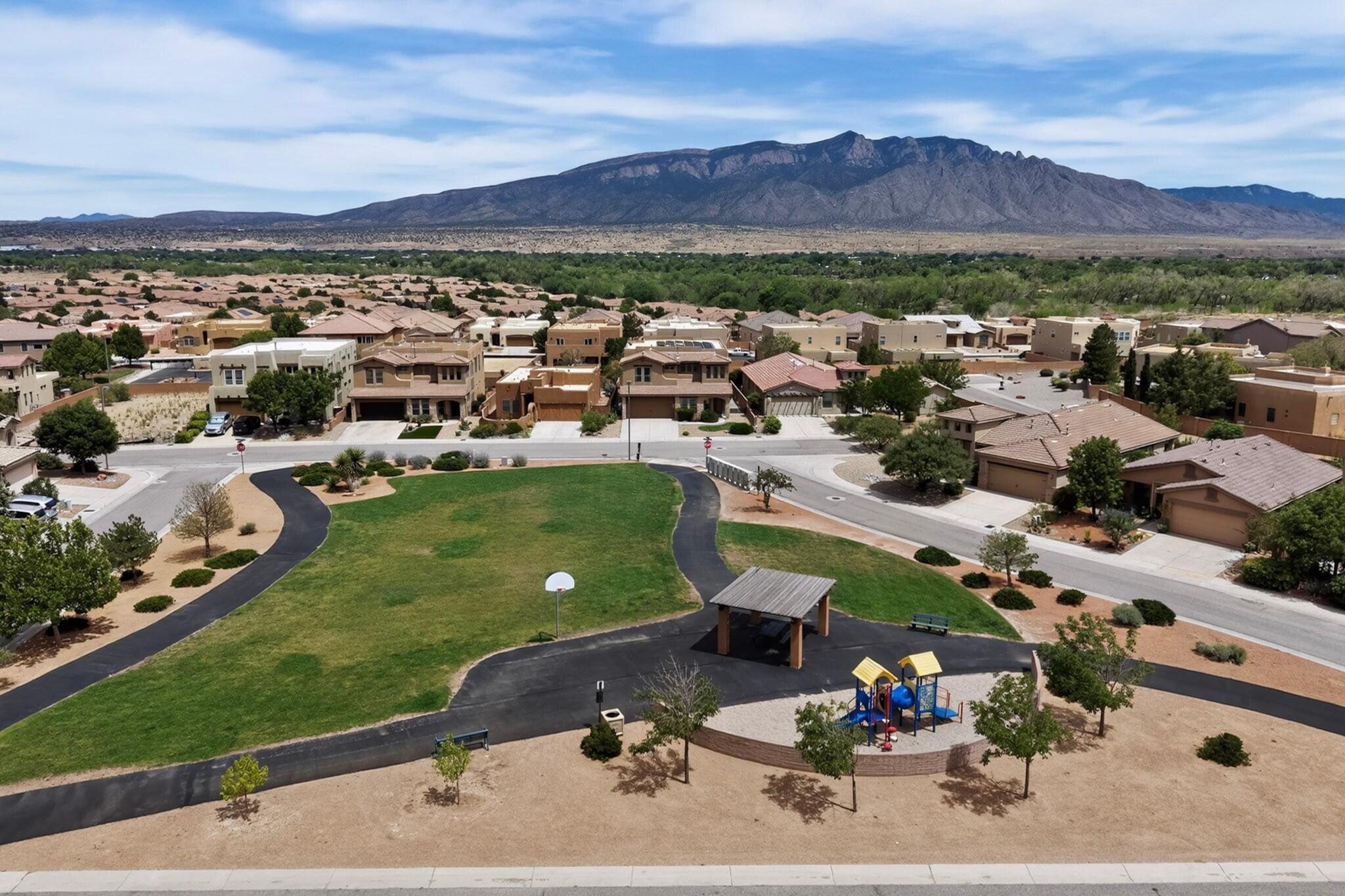 Photo 5 — 1044 Cristanos Drive