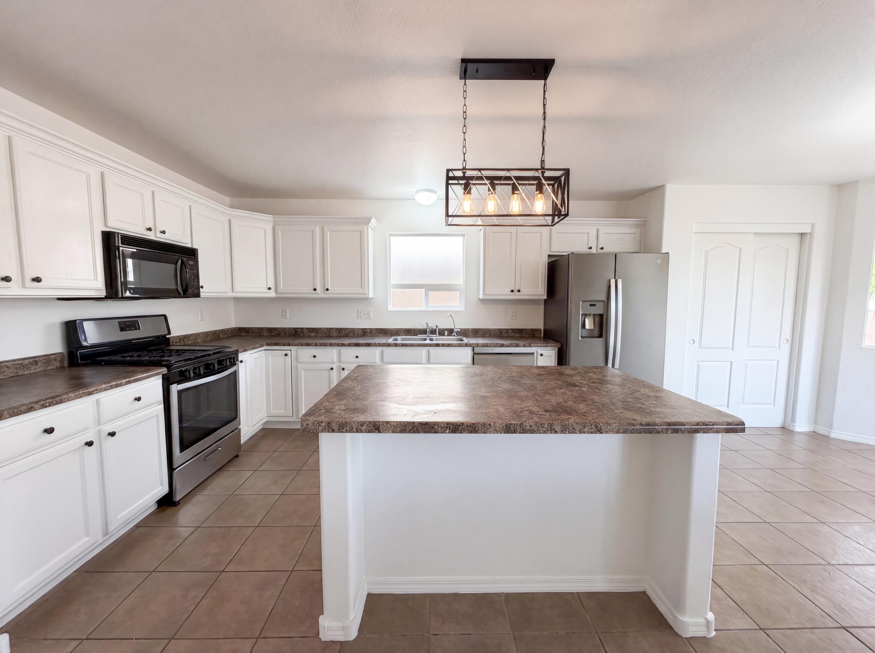 Photo 5 — 429 Playful Meadows Drive NE