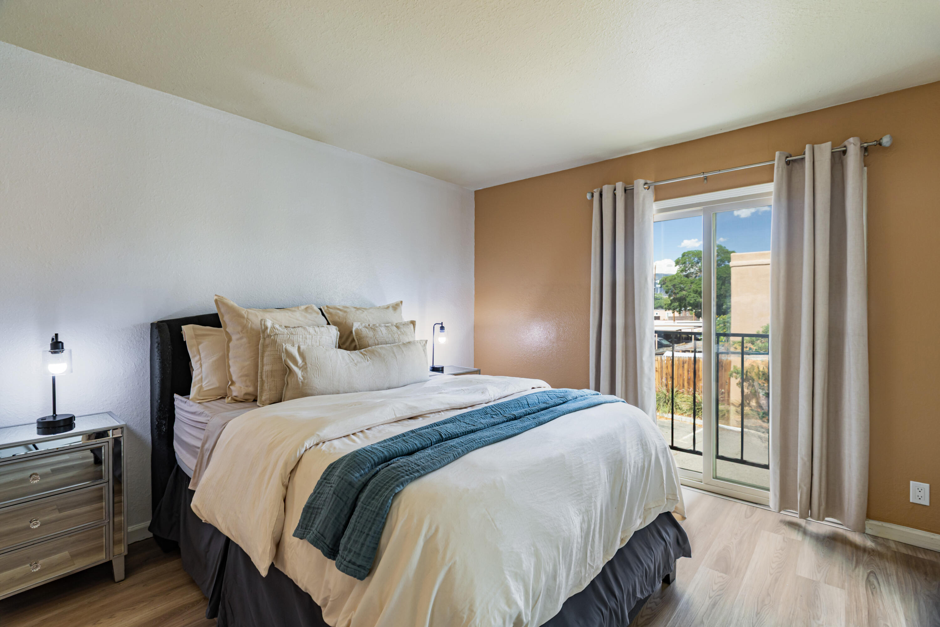 Photo 8 — 3301 Monroe Street NE UNIT J109