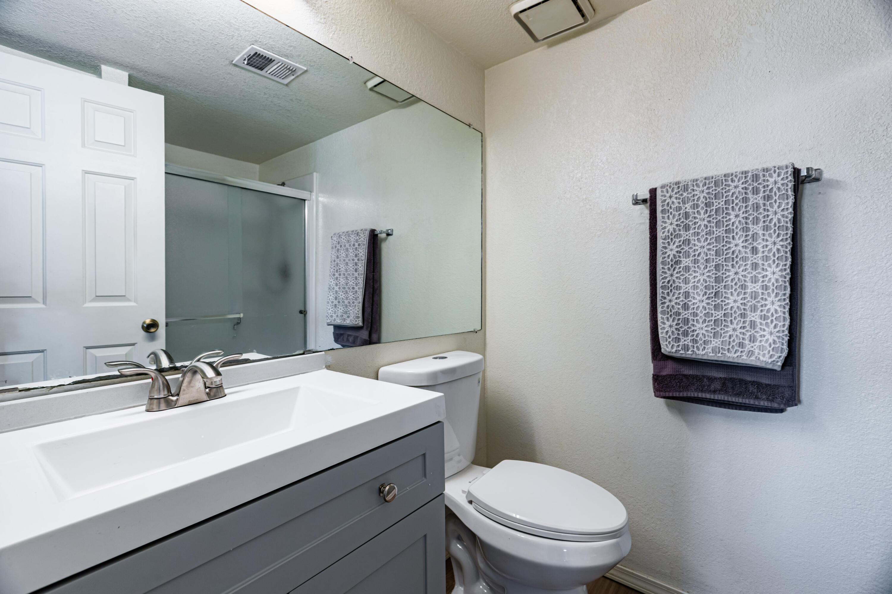 Photo 11 — 3301 Monroe Street NE UNIT J109