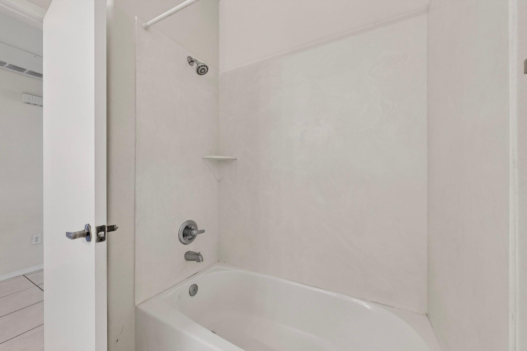 Photo 11 — 6800 Vista Del Norte Road NE #1722