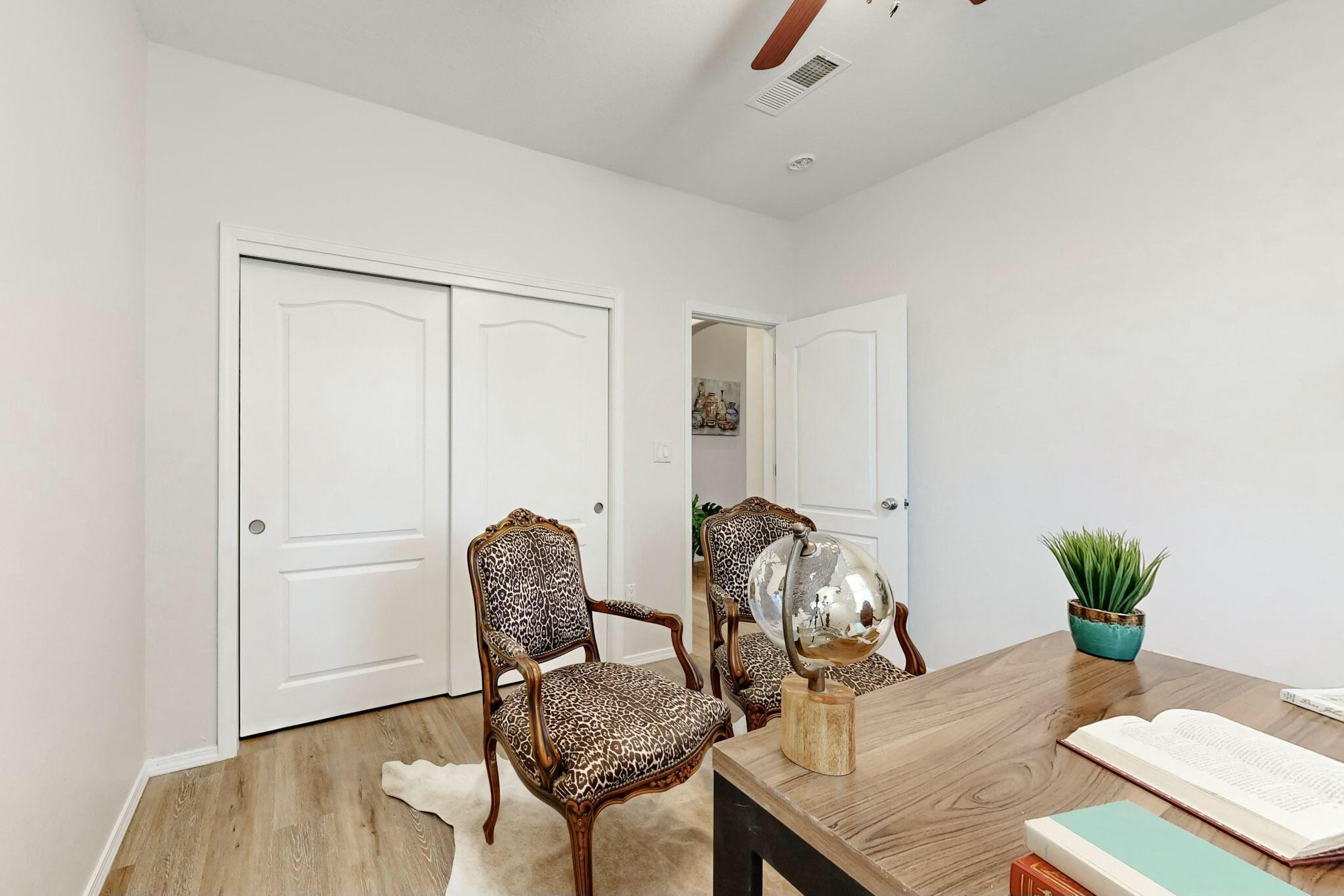 Photo 11 — 233 Shangri La Court NW